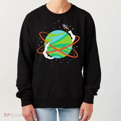 Spacecraft Approaching A Distant Exoplanet Women's Sweatshirt