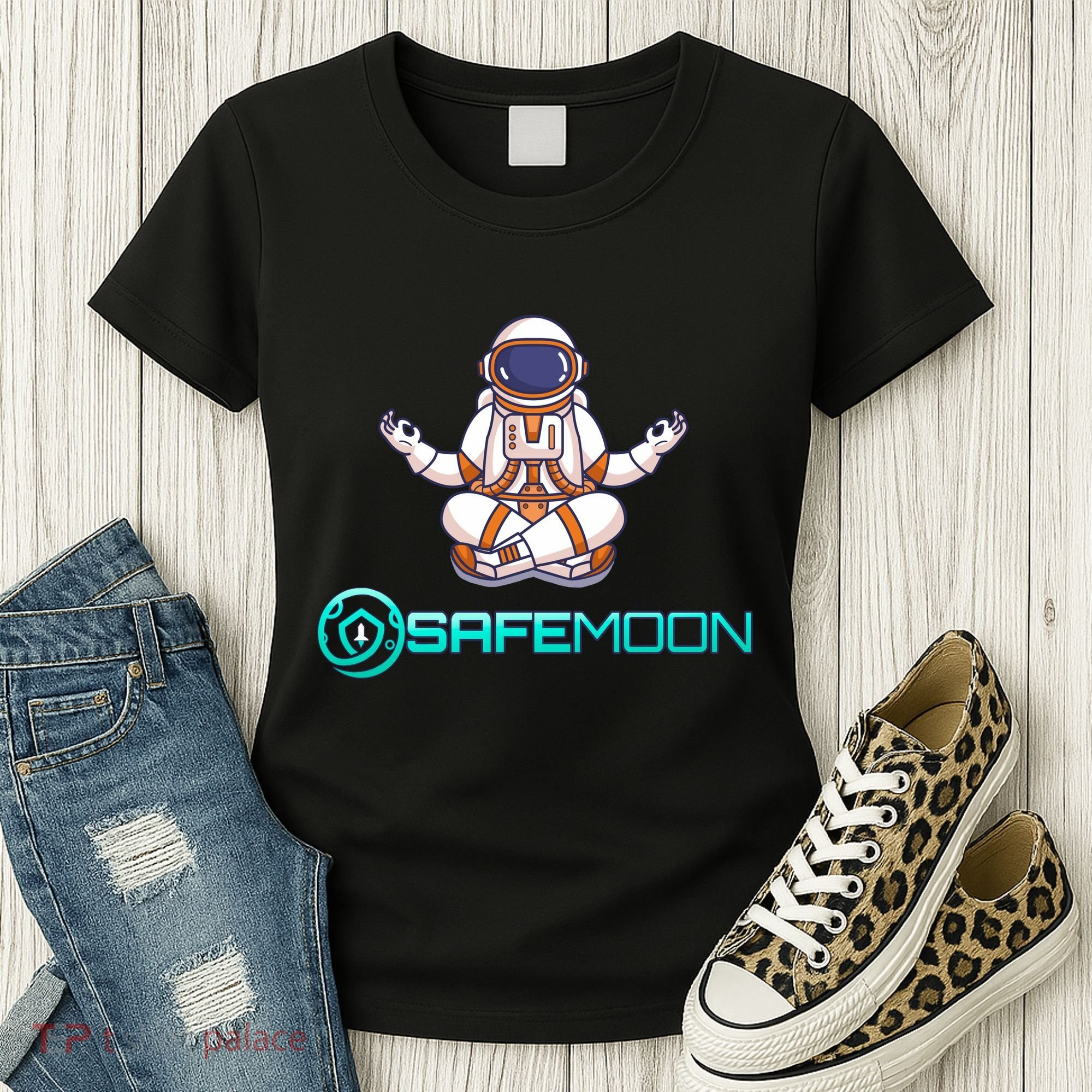 Safemoon Cryptocurrency Astronaut Token Women's T-Shirt