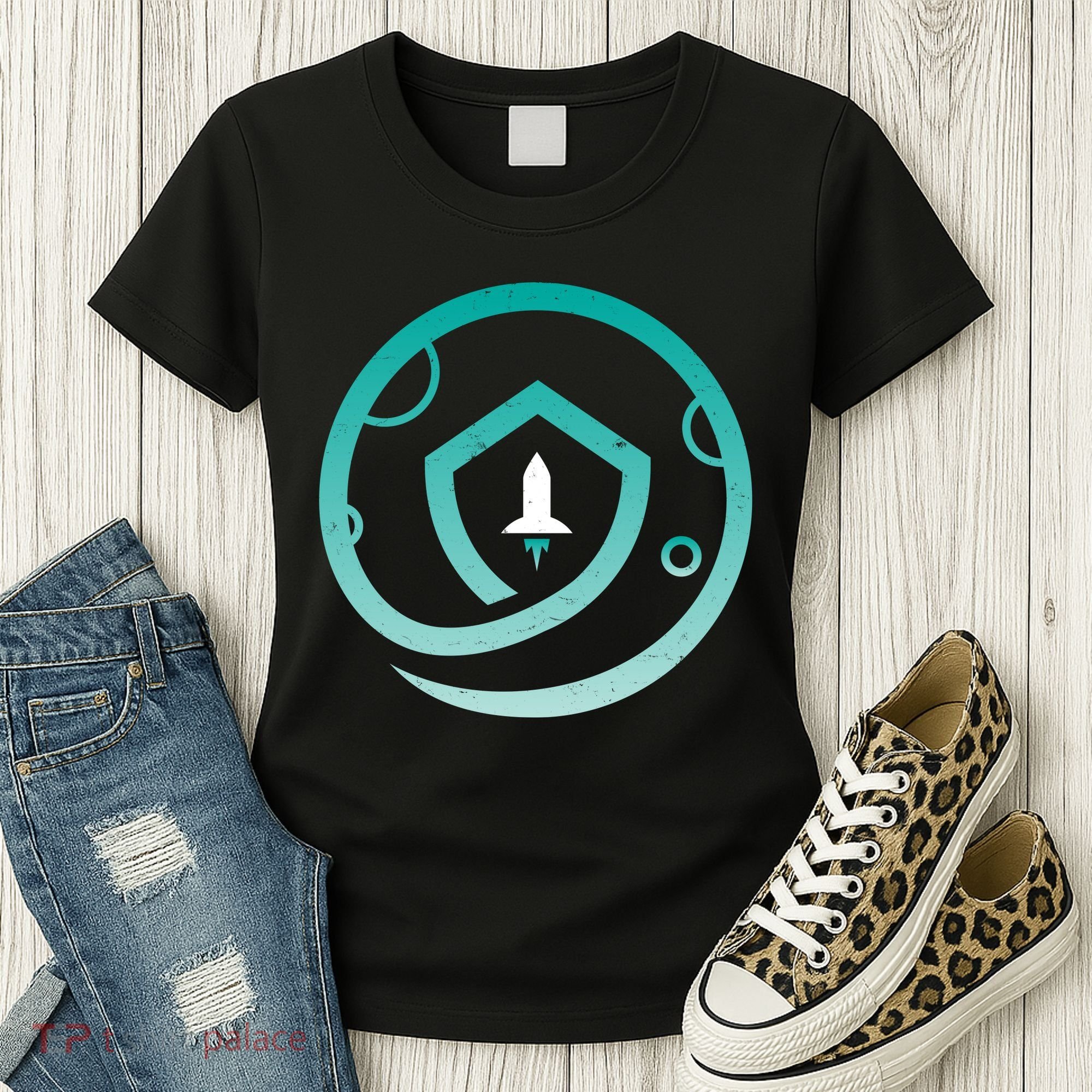 Safemoon Cryptocurrency Logo  Women's T-Shirt