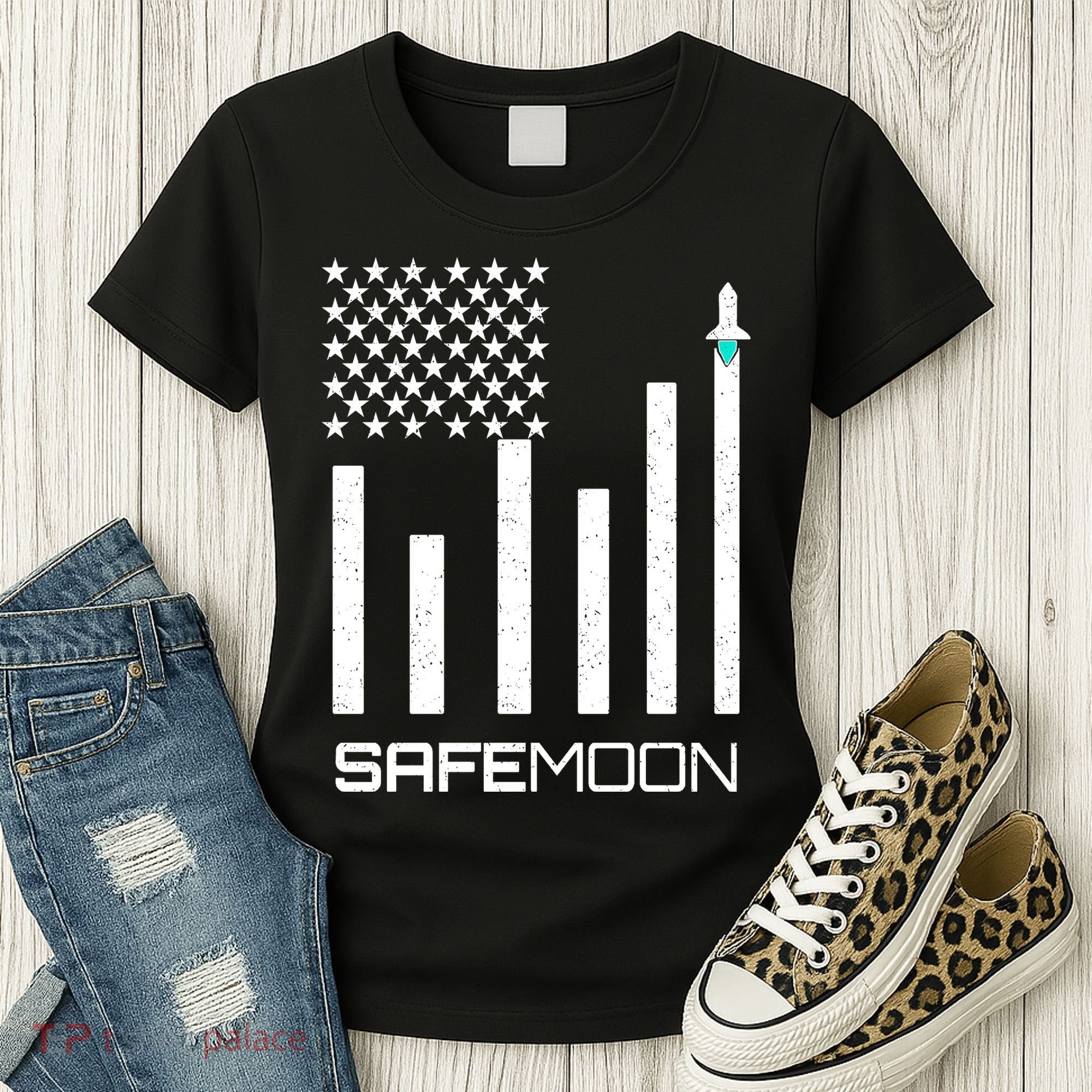 Safemoon To The Moon Crypto Blockchain Flag Women's T-Shirt