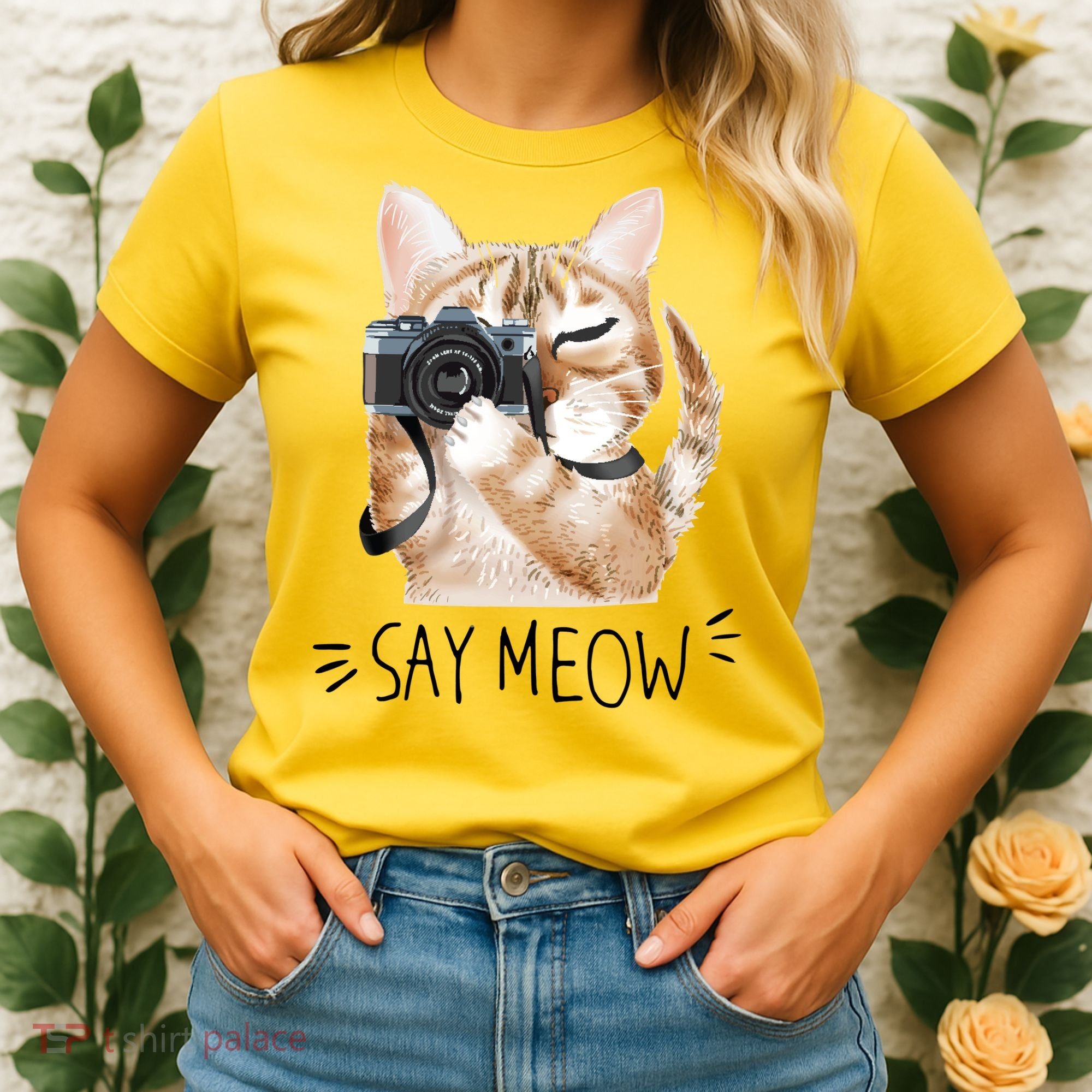 Say Meow Cute Cat Picture Women's T-Shirt