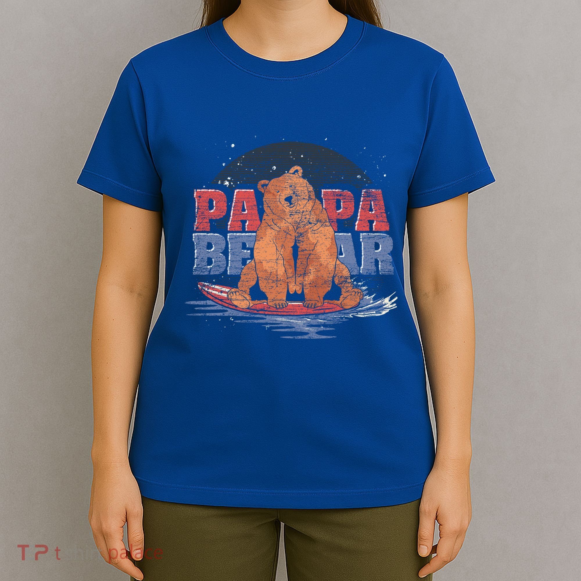 Surfing Bear Family Dad Cute Animal Daddy Papa Bear Gift T-Shirt