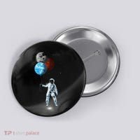 Planet Balloons Astronaut Space Button thumb 0