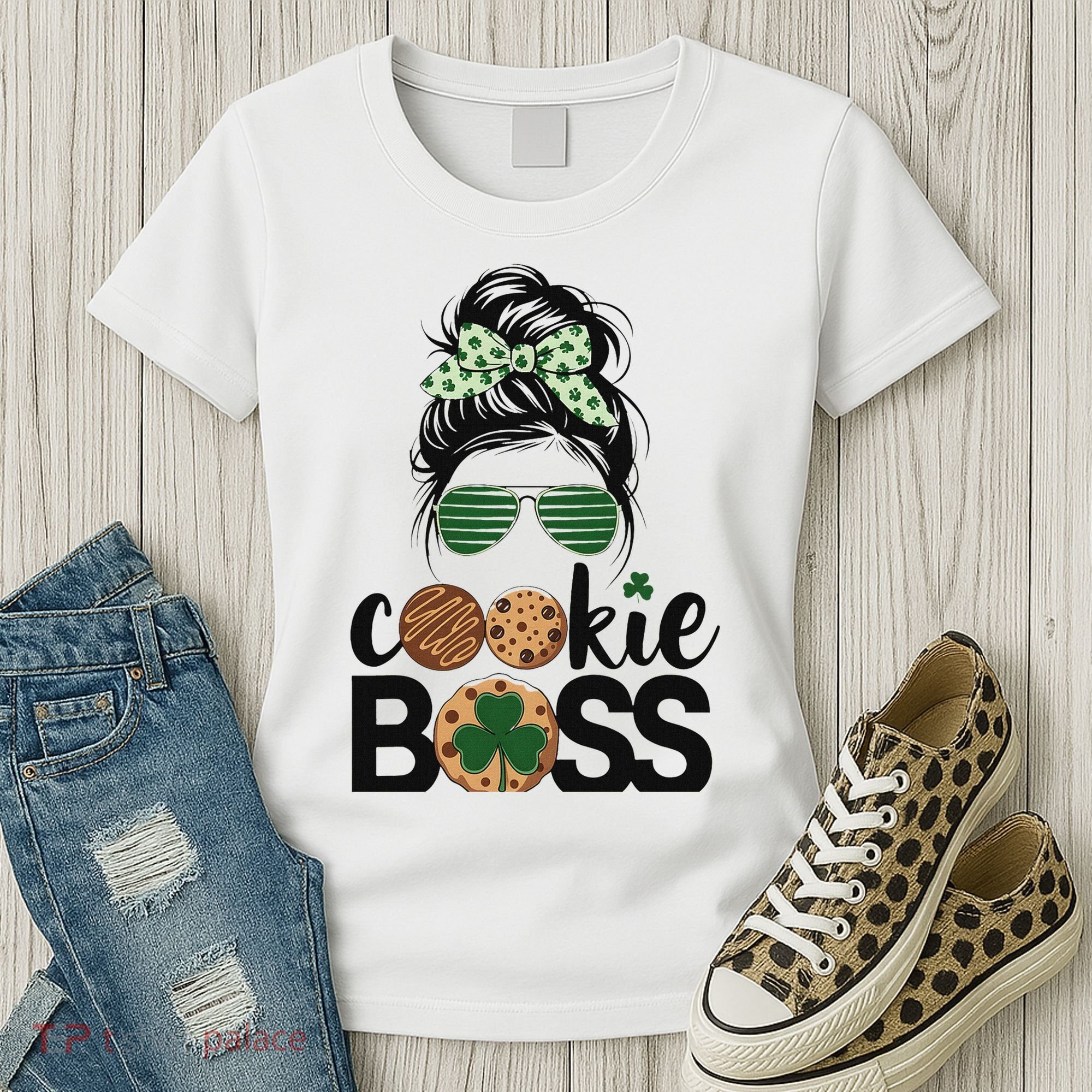 Scout Cookie Boss Kidlife Messy Bun Sunglasses Women's T-Shirt