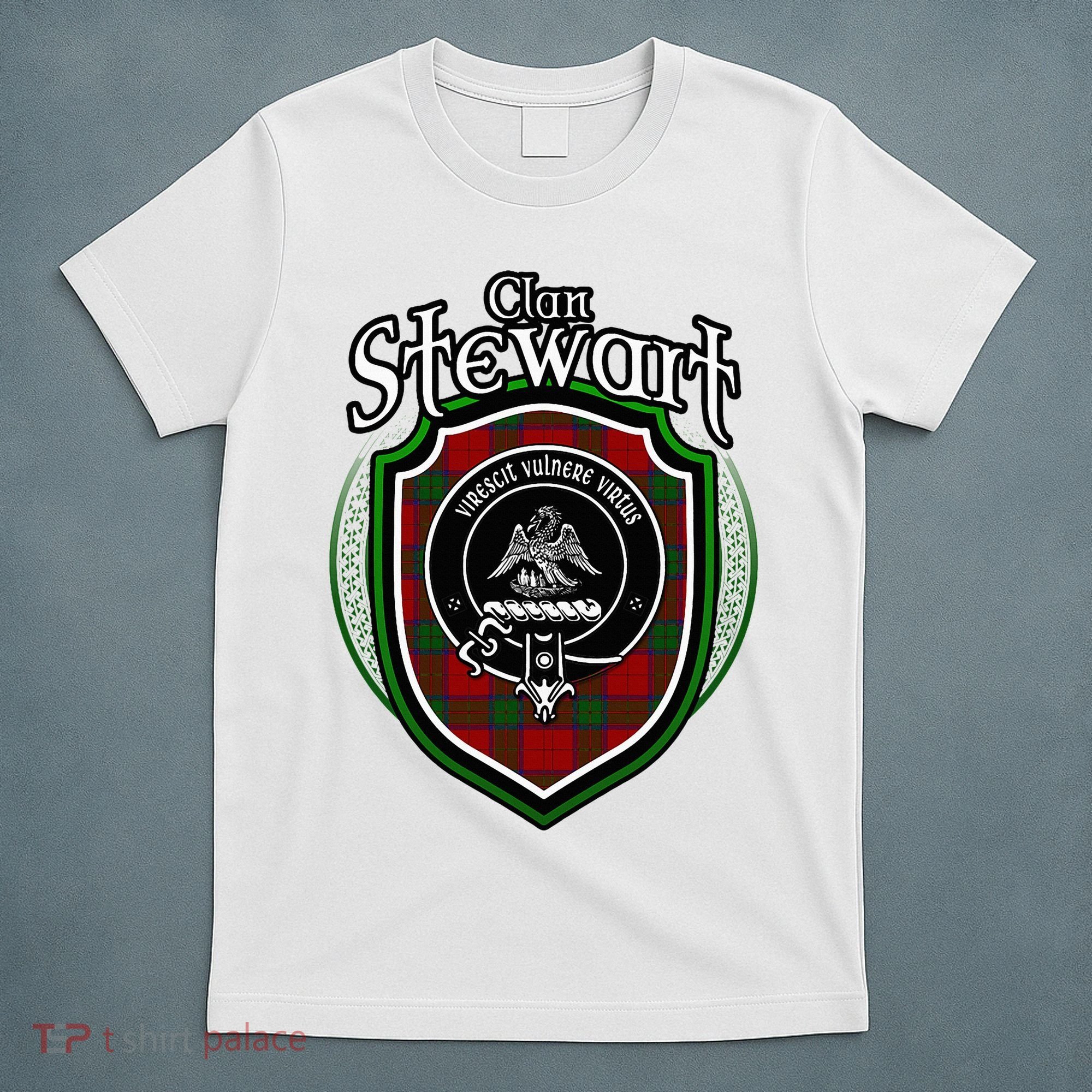 Stewart Clan Crest Scottish Clan Stewart Family Badge T-Shirt