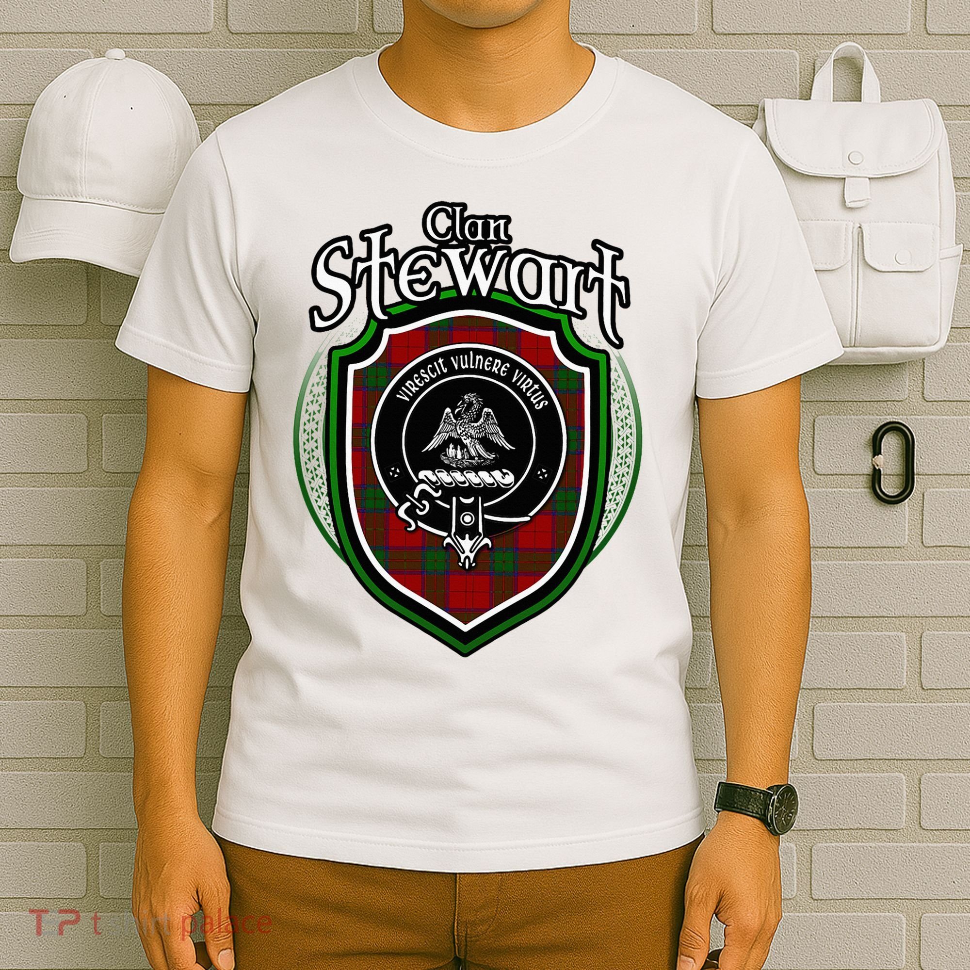 Stewart Clan Crest Scottish Clan Stewart Family Badge T-Shirt