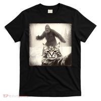 Selfie Cat Finds Bigfoot Sasquatch Funny Cat Bigfoot Photo T-Shirt thumb 0