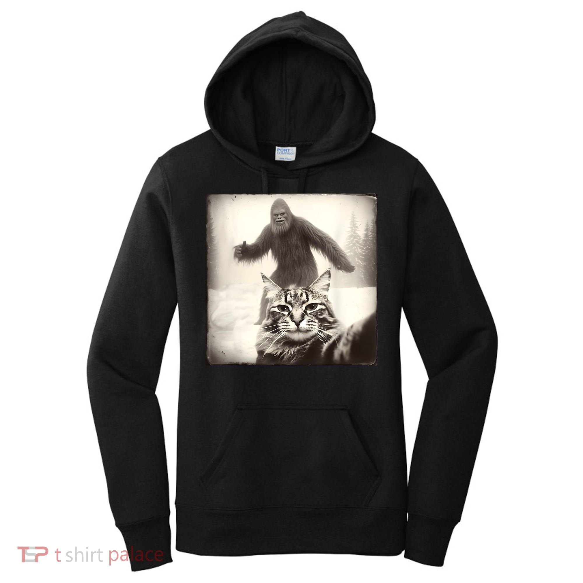 Selfie Cat Finds Bigfoot Sasquatch Funny Cat Bigfoot Photo Women's Hoodie