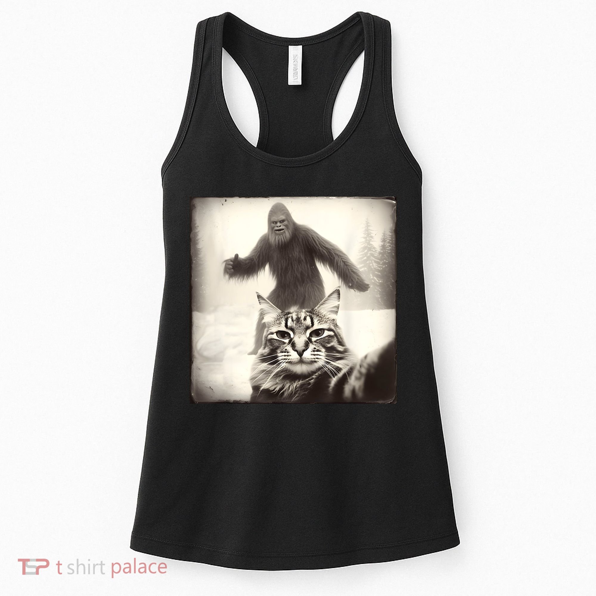 Selfie Cat Finds Bigfoot Sasquatch Funny Cat Bigfoot Photo Women's Tank Top