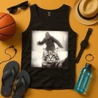 Selfie Cat Finds Bigfoot Sasquatch Funny Cat Bigfoot Photo Tank Top thumb 4