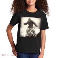 Selfie Cat Finds Bigfoot Sasquatch Funny Cat Bigfoot Photo Kids T-Shirt thumb 2