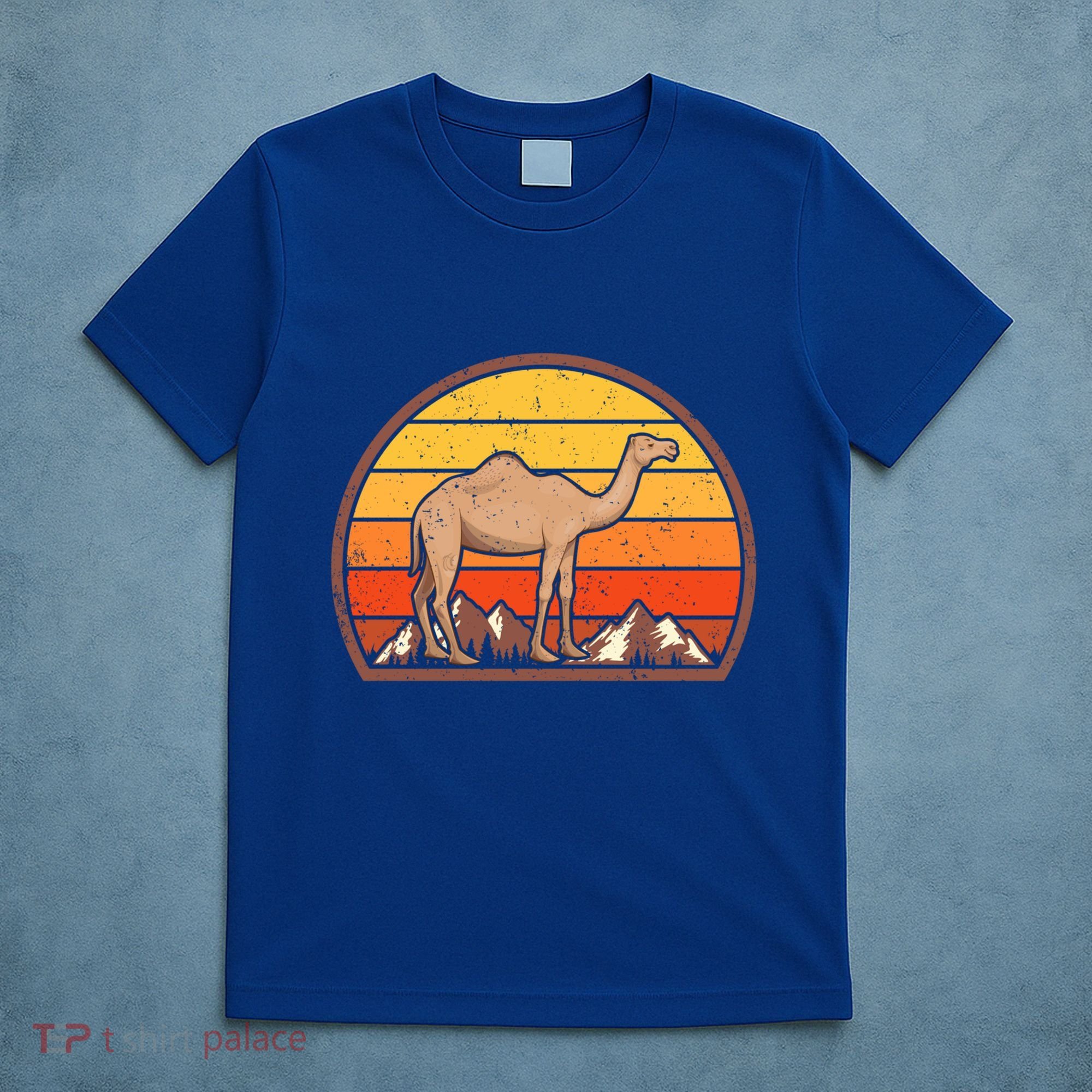 Sunset Camel Lover Gift Vintage Retro Camel Gift T-Shirt
