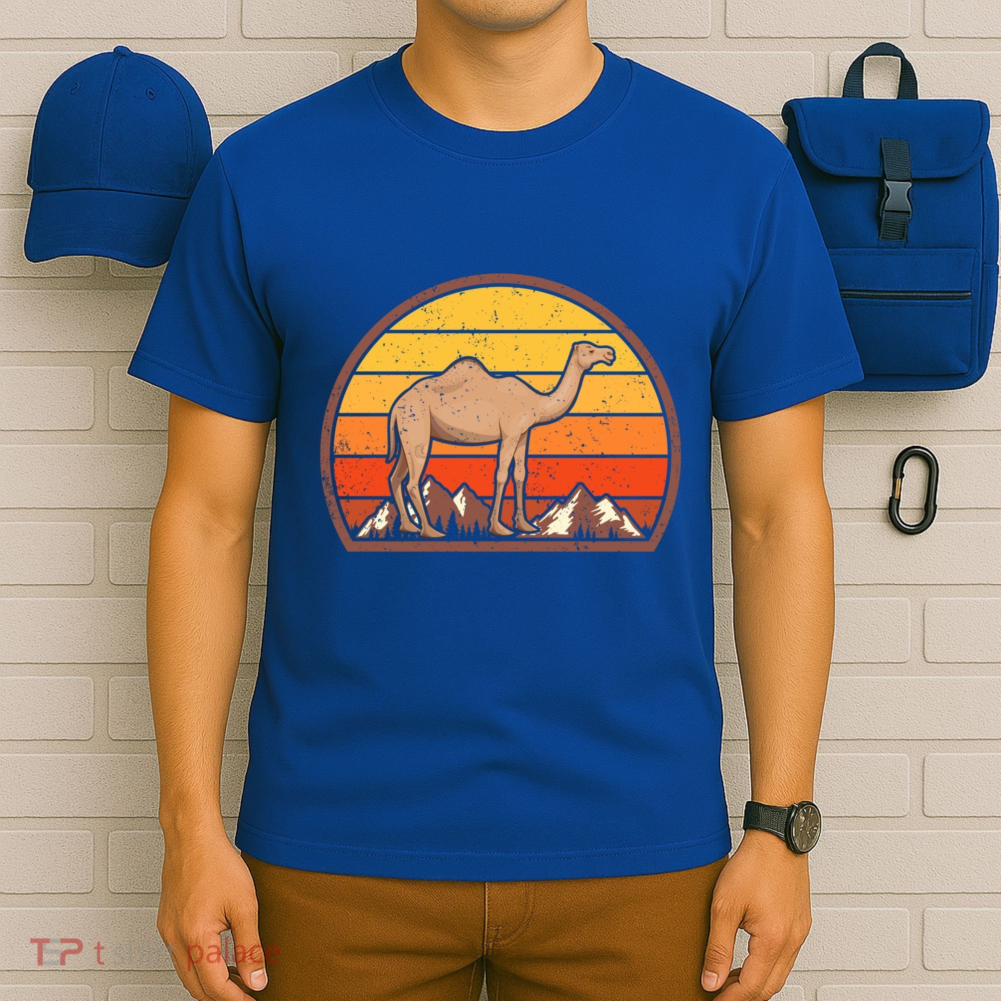 Sunset Camel Lover Gift Vintage Retro Camel Gift T-Shirt