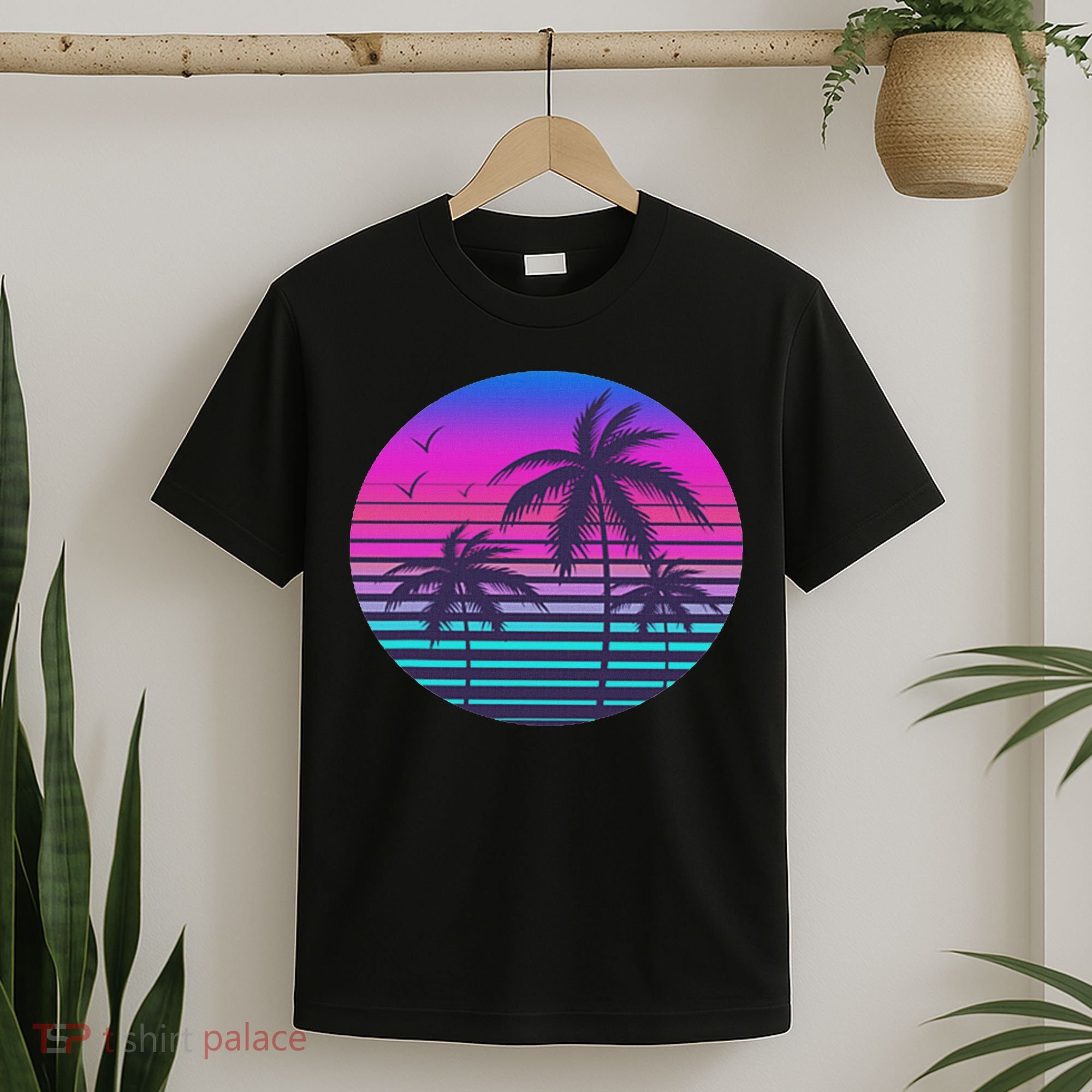 Sunset Cool Summer Vacation Women Beach Palm Tree T-Shirt