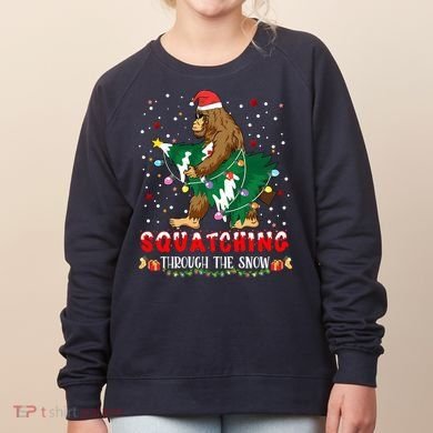 Sasquatch Christmas Squatching Bigfoot Santa Xmas Tree Light Women's Sweatshirt