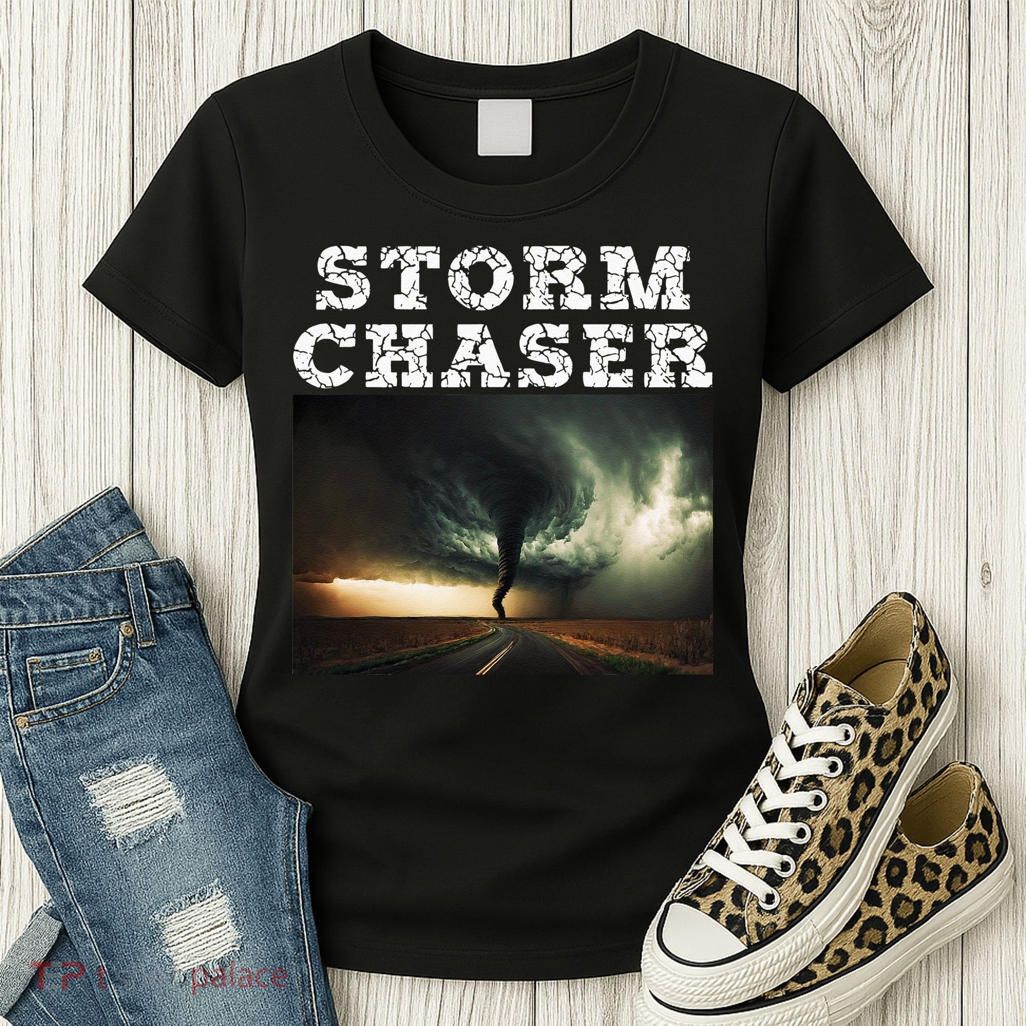 Storm Chaser Tornado Picture Meteorologist Weather Women's T-Shirt