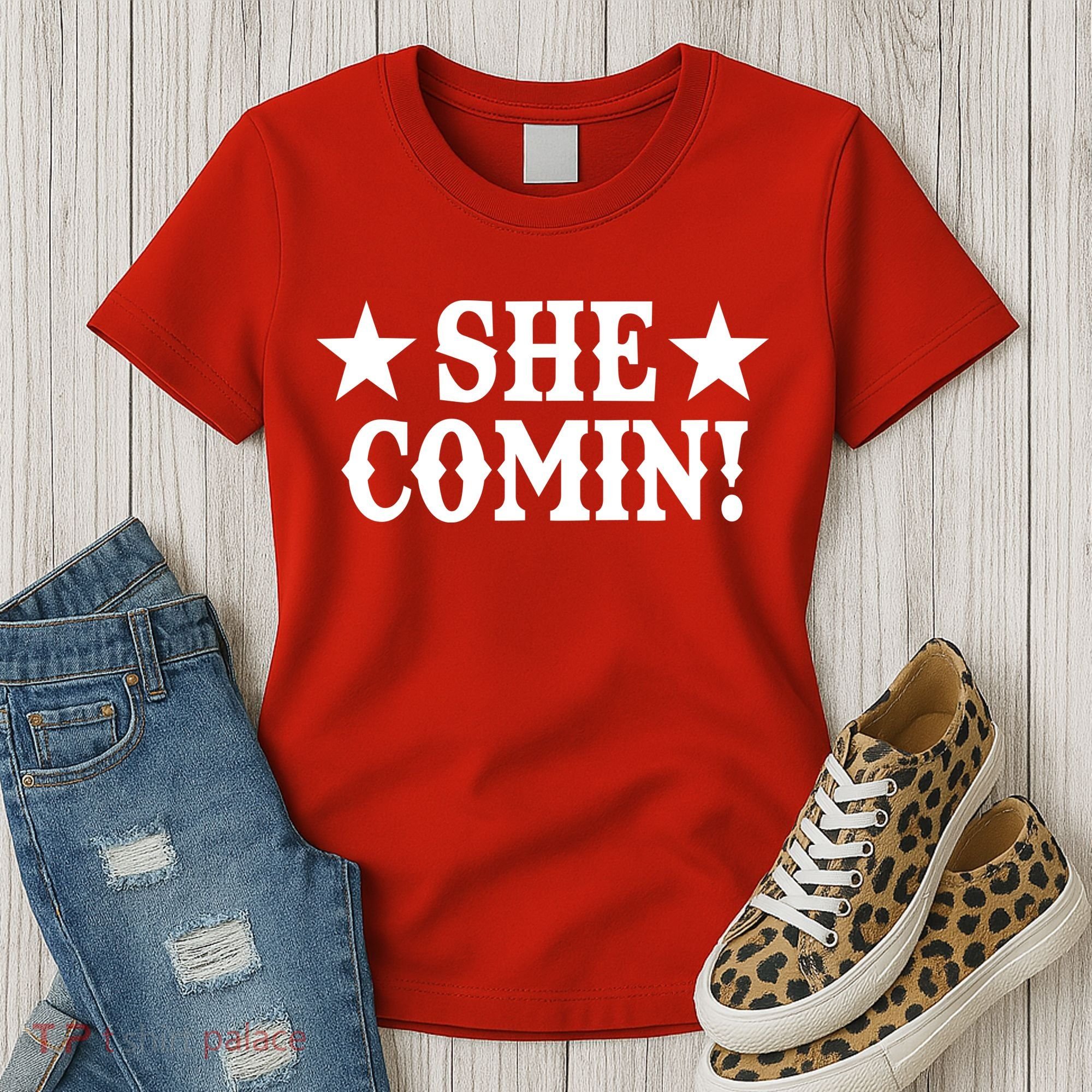 She Comin! Western Cowboy Cowgirl Women's T-Shirt