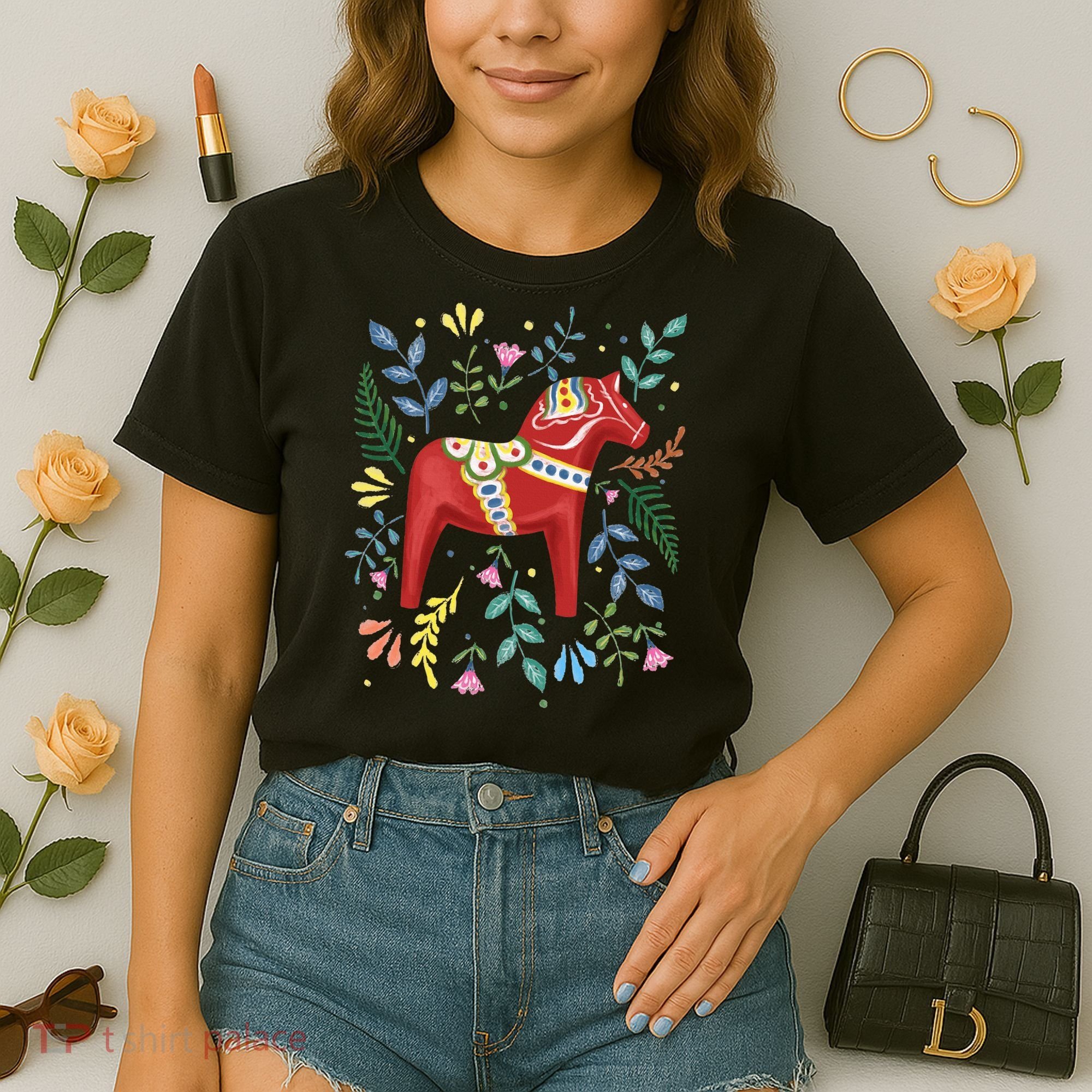 Swedish Dala Horse Folk Art Sweden Flag Dalahelmsoljd Horse Comfort Colors Boxy T-Shirt