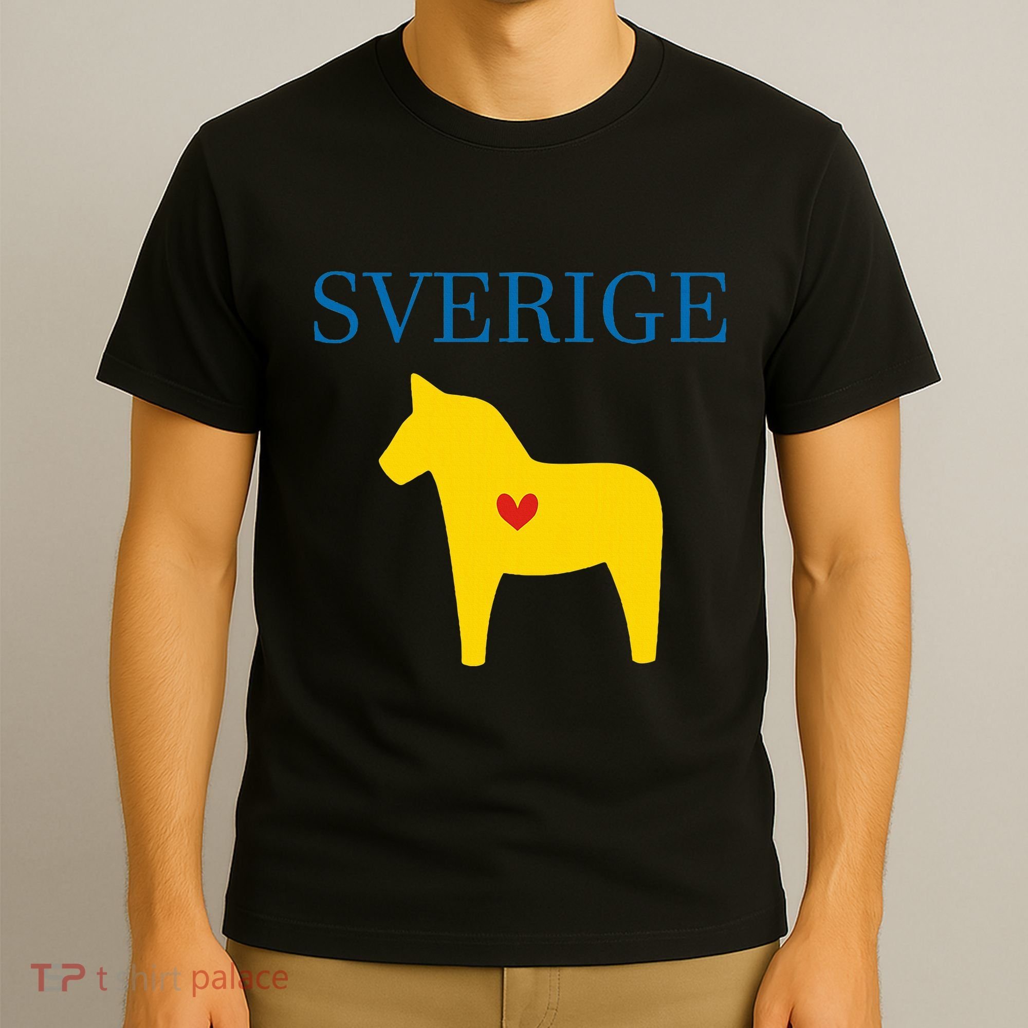 Swedish Dala Horse Midsommar Heart Sverige T-Shirt