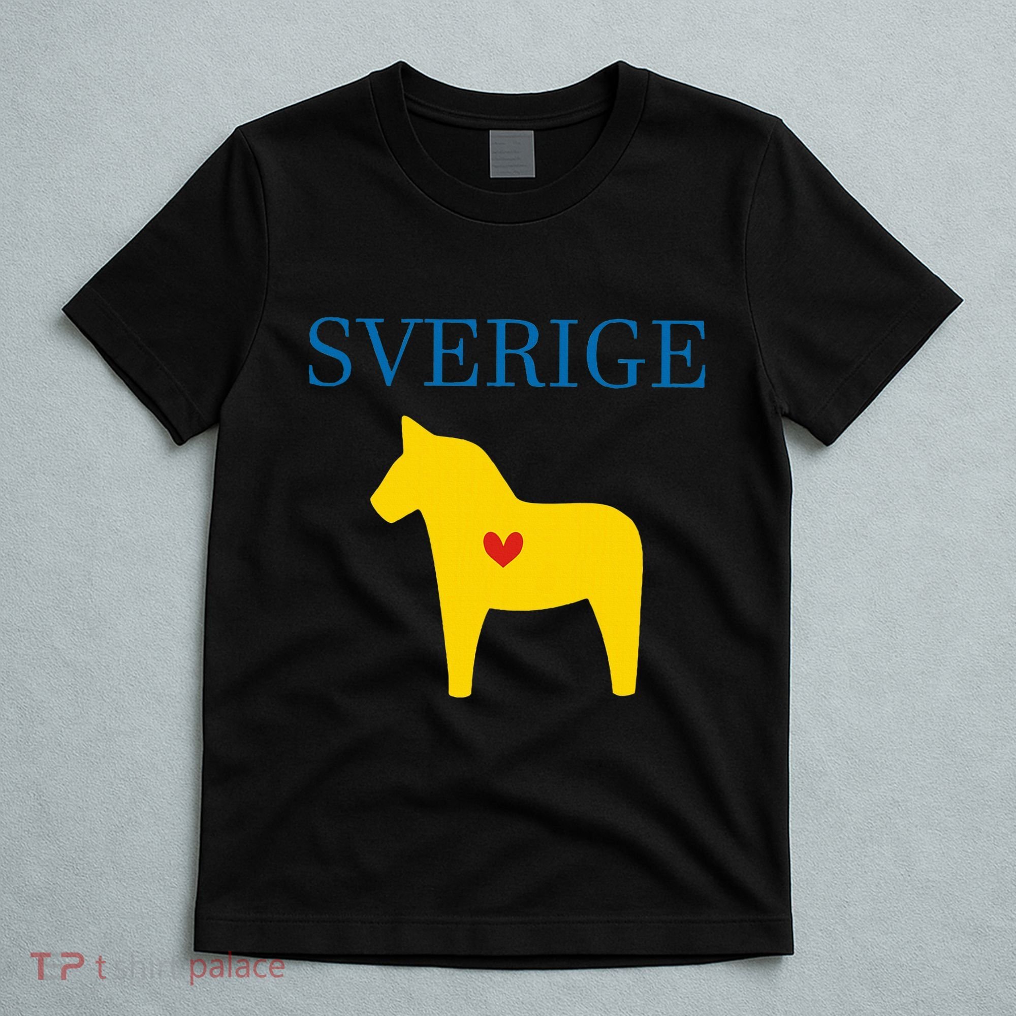 Swedish Dala Horse Midsommar Heart Sverige T-Shirt
