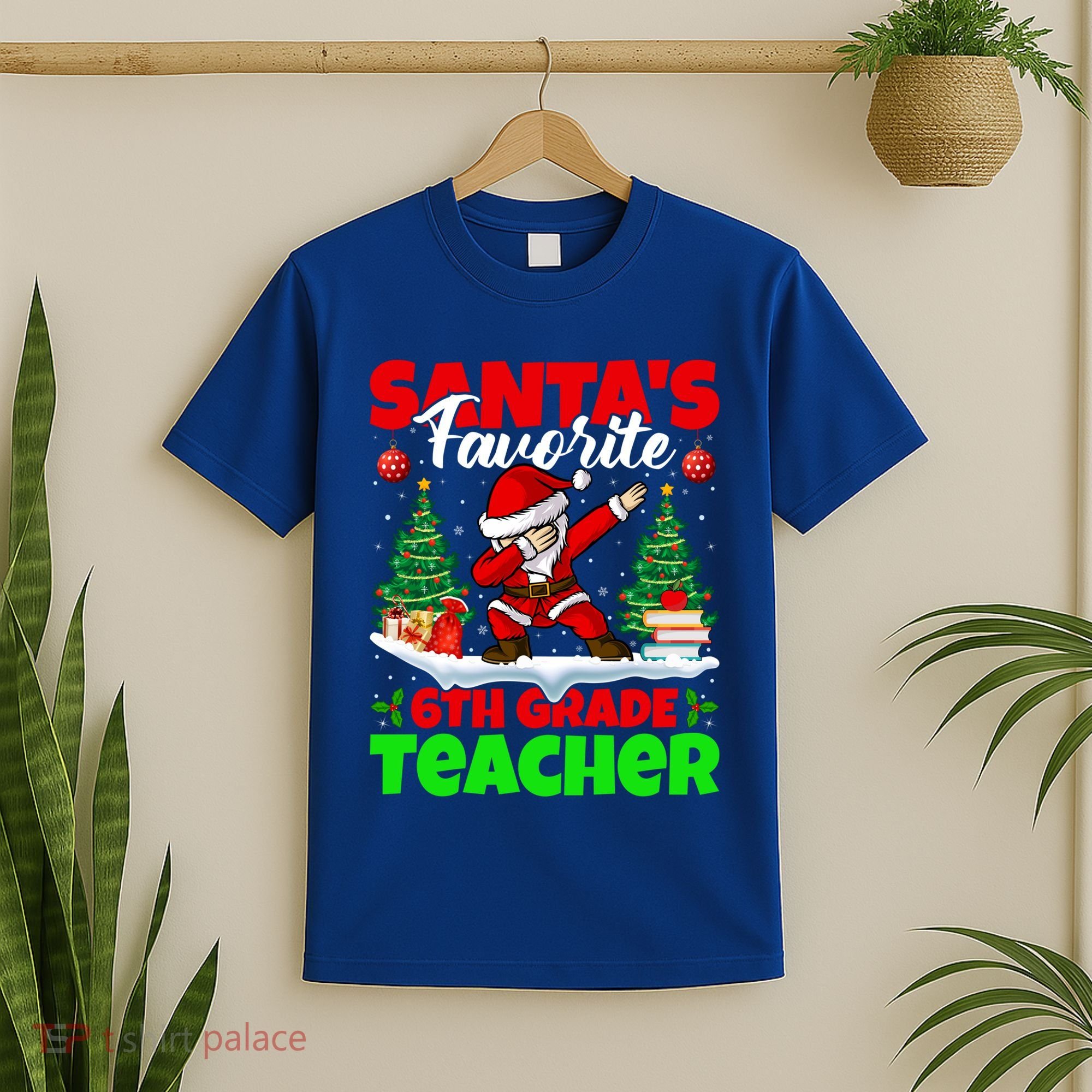 Santa Dabbing Santas Favorite 6Th Grade Teacher Christmas Gift T-Shirt