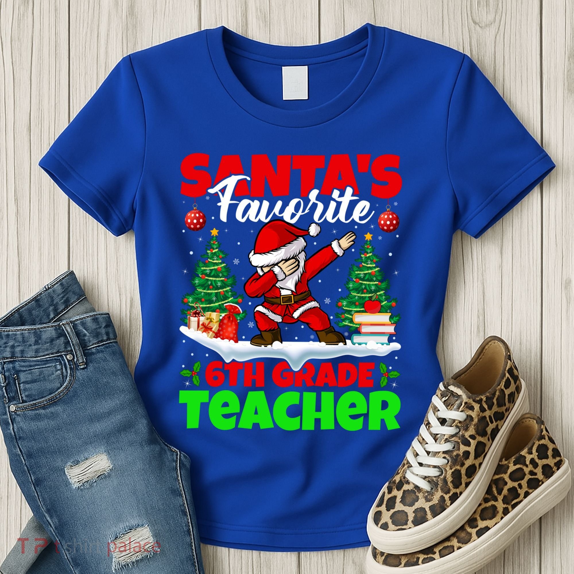 Santa Dabbing Santas Favorite 6Th Grade Teacher Christmas Gift Women's T-Shirt