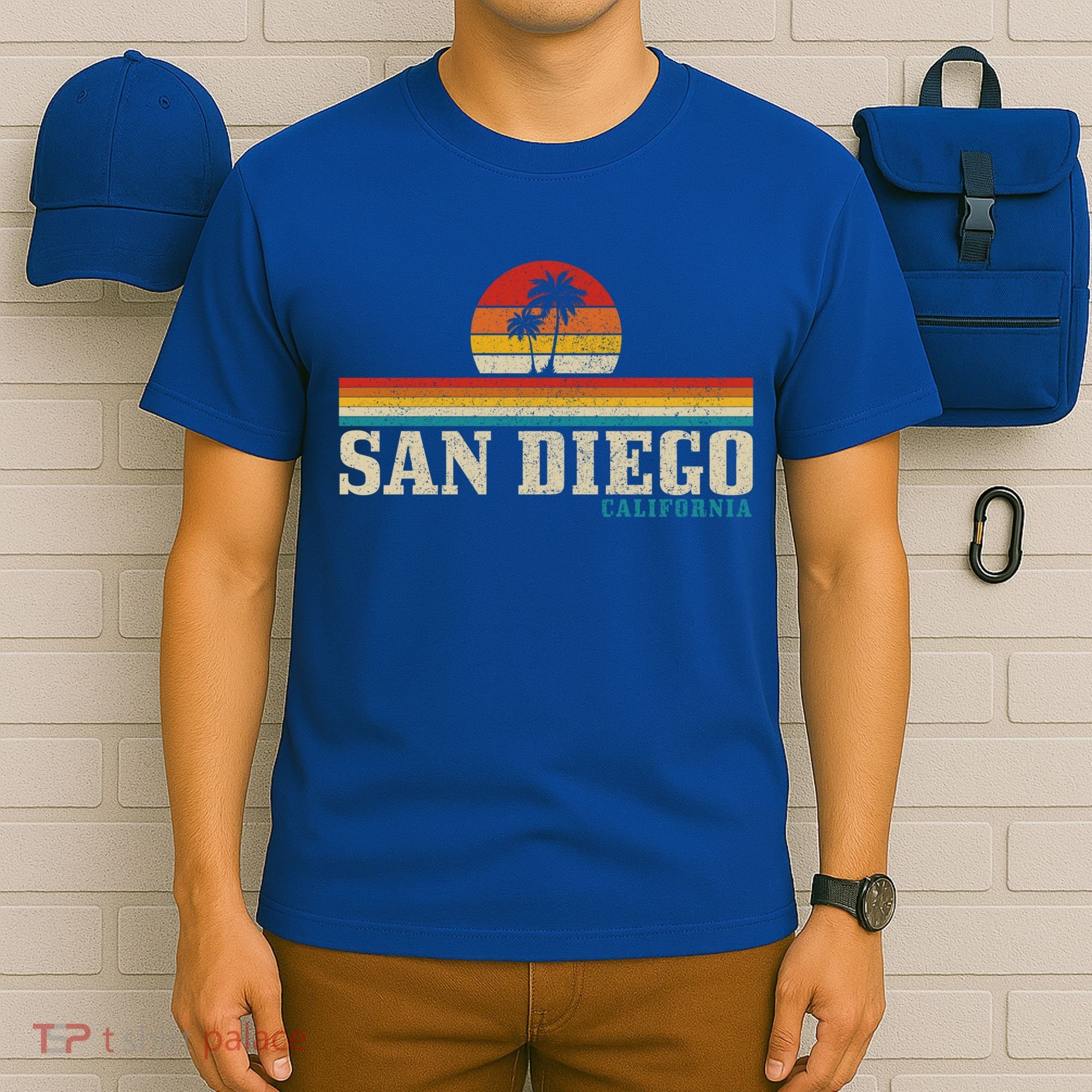 San Diego Vintage Sunset California Sailing Surfer San Diego Great Gift T-Shirt