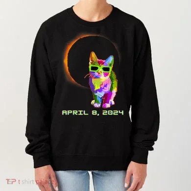 Solar Eclipse Cat Wearing Solar Eclipse Glasses Women's Sweatshirt