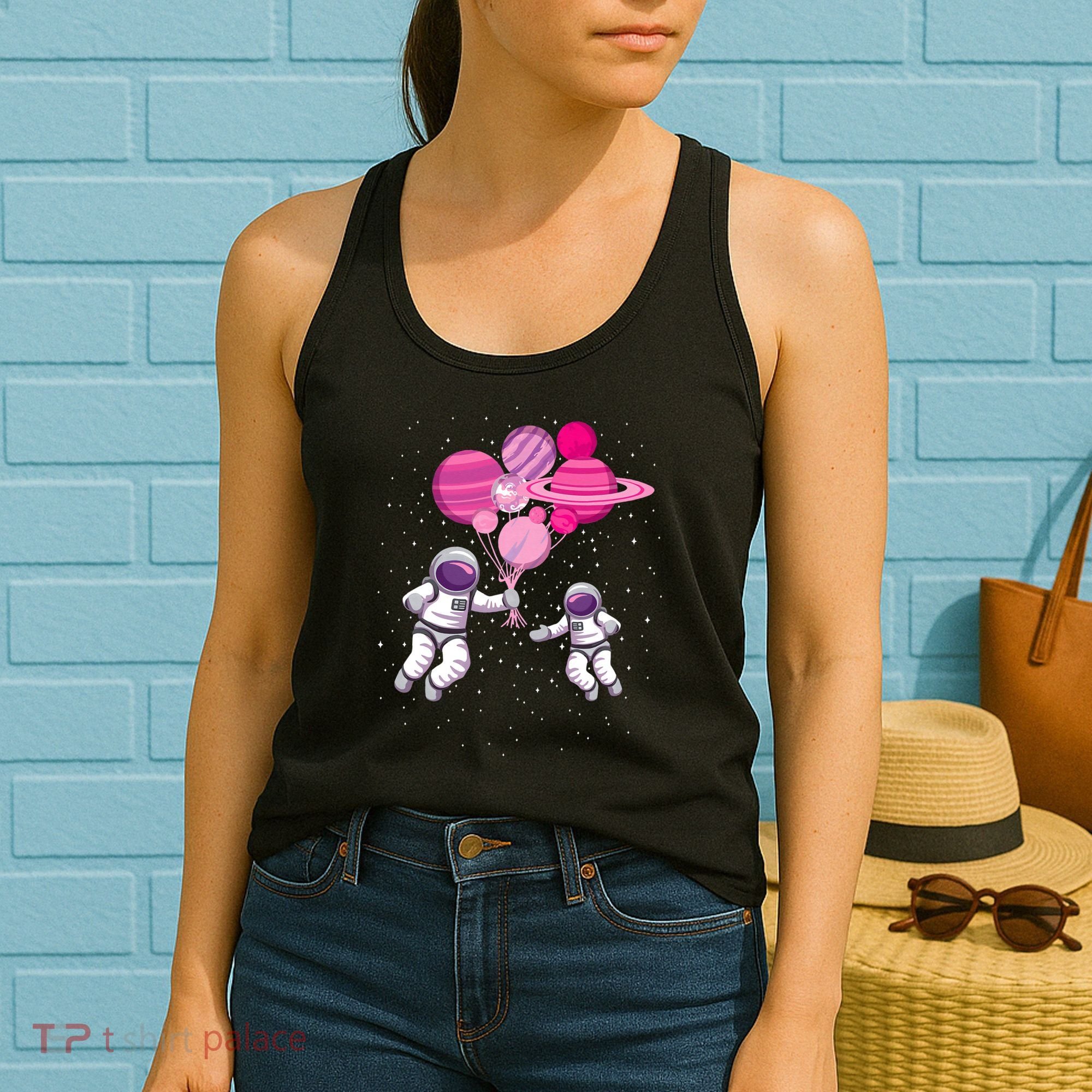 Space Exploration Cosmonaut SpaceMan Alien Spaceship Women's Tank Top