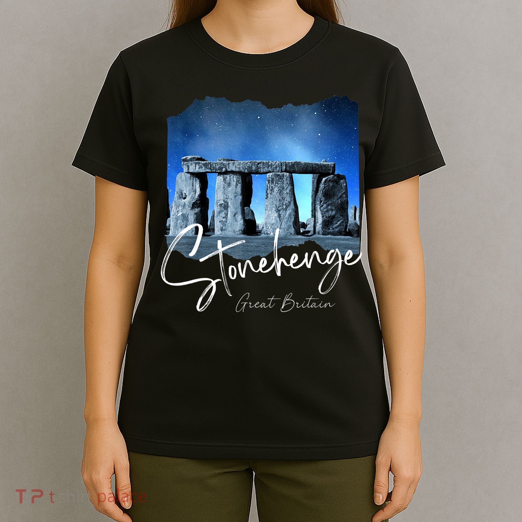 Stonehenge England Souvenir Stonehenge At Night T-Shirt