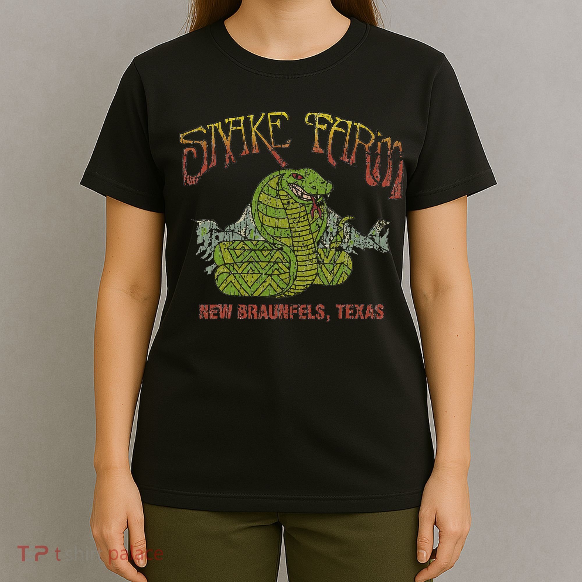 Snake Farm 1967 New Braunfels Vintage Cobra Reptiles Lover T-Shirt