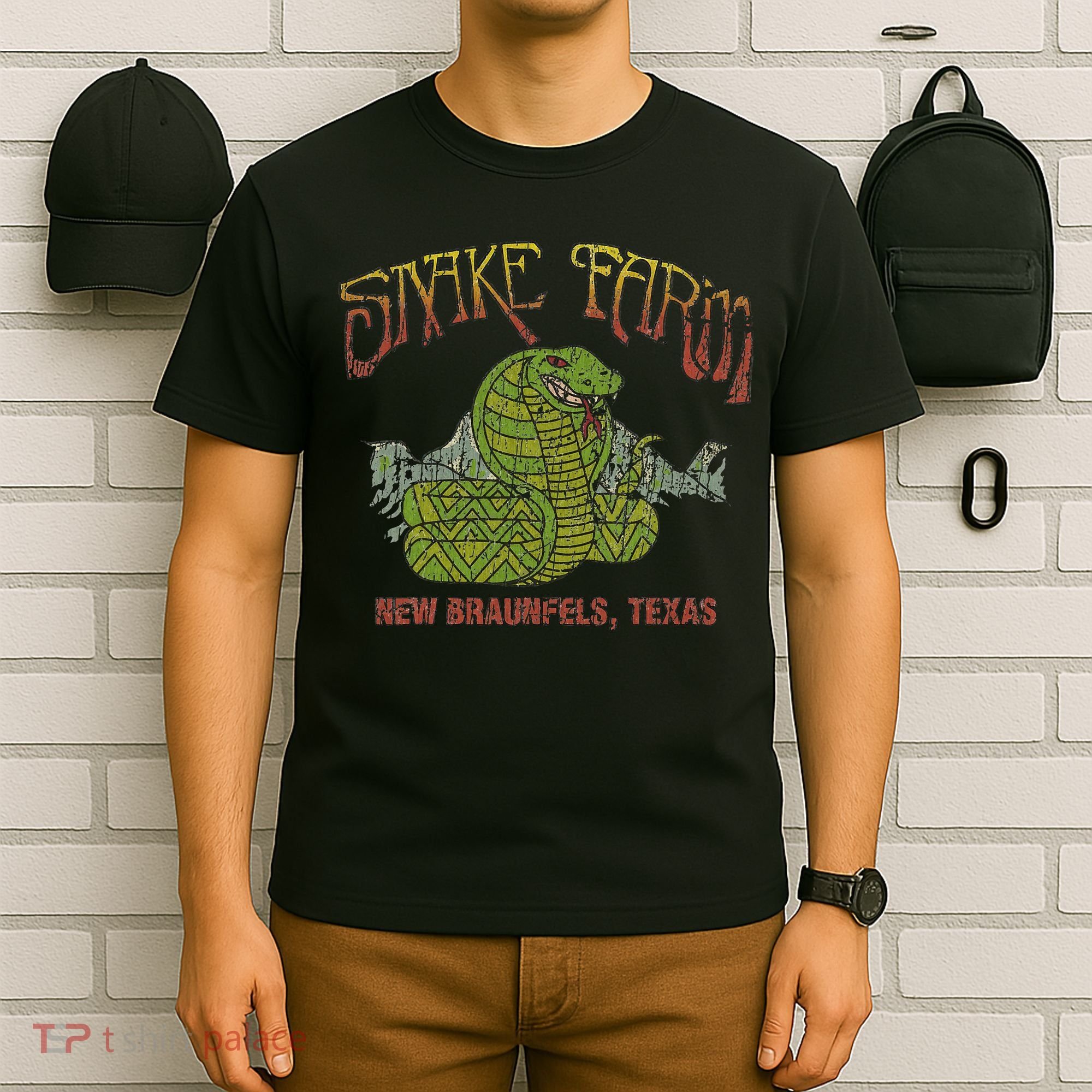 Snake Farm 1967 New Braunfels Vintage Cobra Reptiles Lover T-Shirt