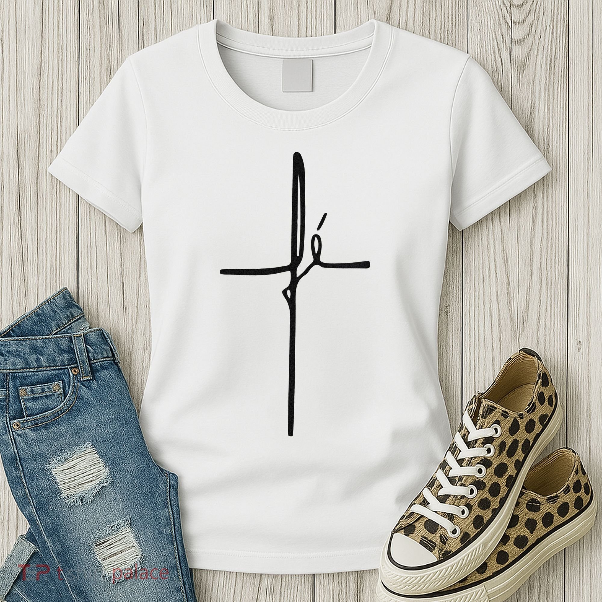 Simple Faith Cross In Portuguese Camiseta Fe Women's T-Shirt