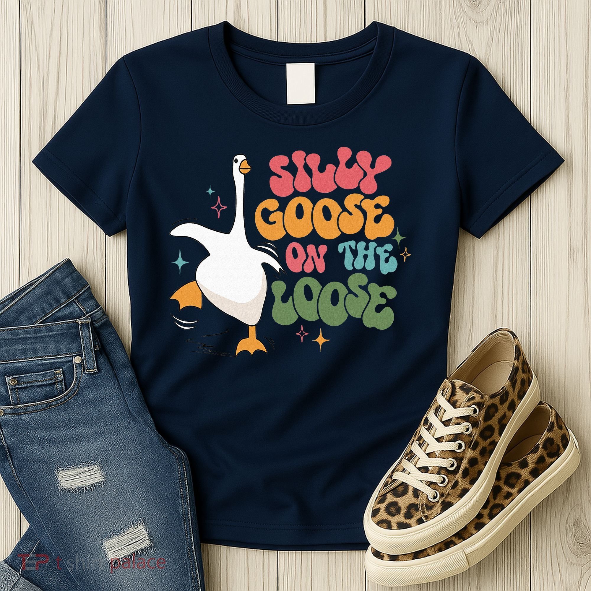 Silly Goose On The Loose retro groovy silly goose club Women's T-Shirt