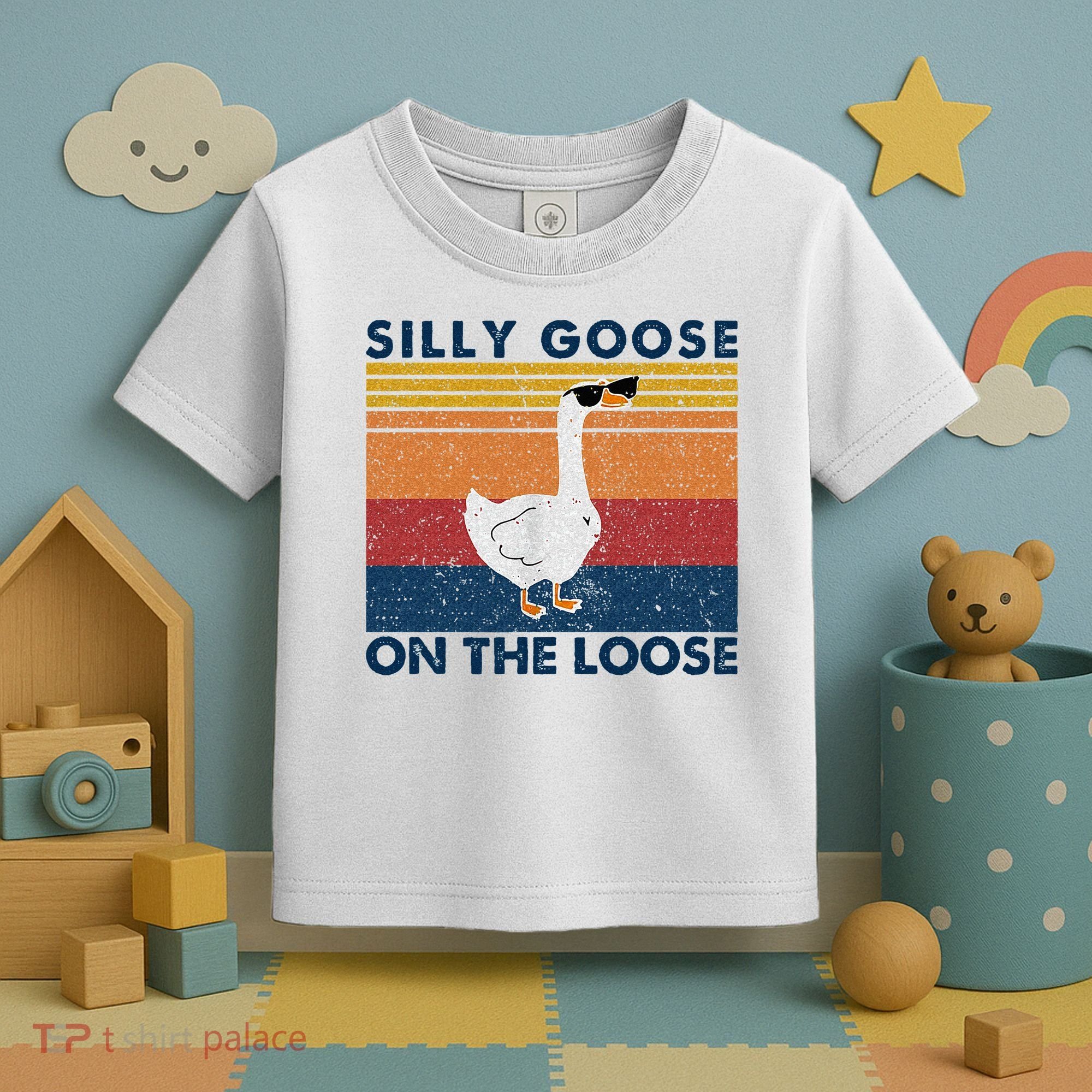 Silly Goose On The Loose Funny Saying Goose Funny Toddler T-Shirt