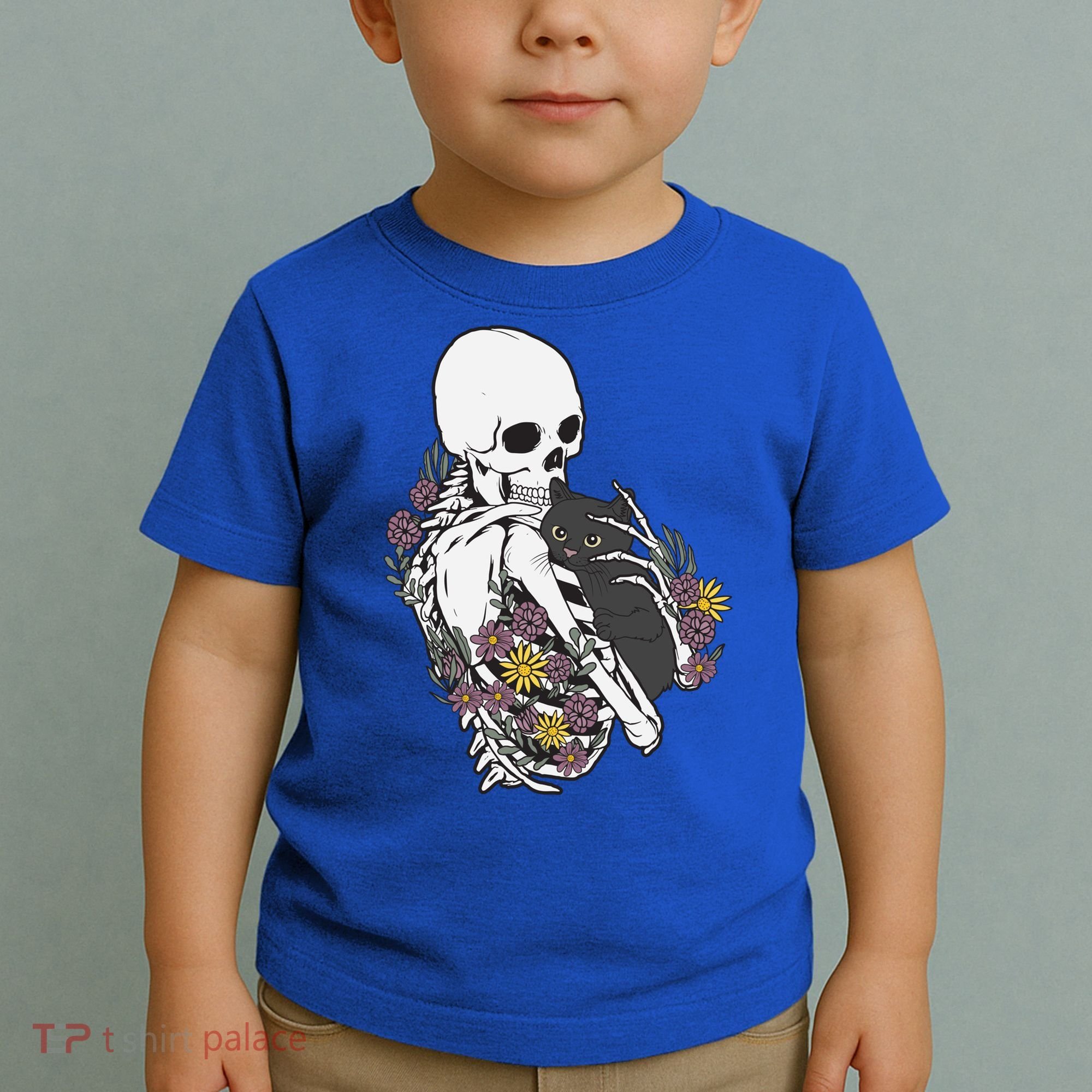 Skeleton Hugging Cat Flowers Skeleton Black Cat Funny Gift Toddler T-Shirt