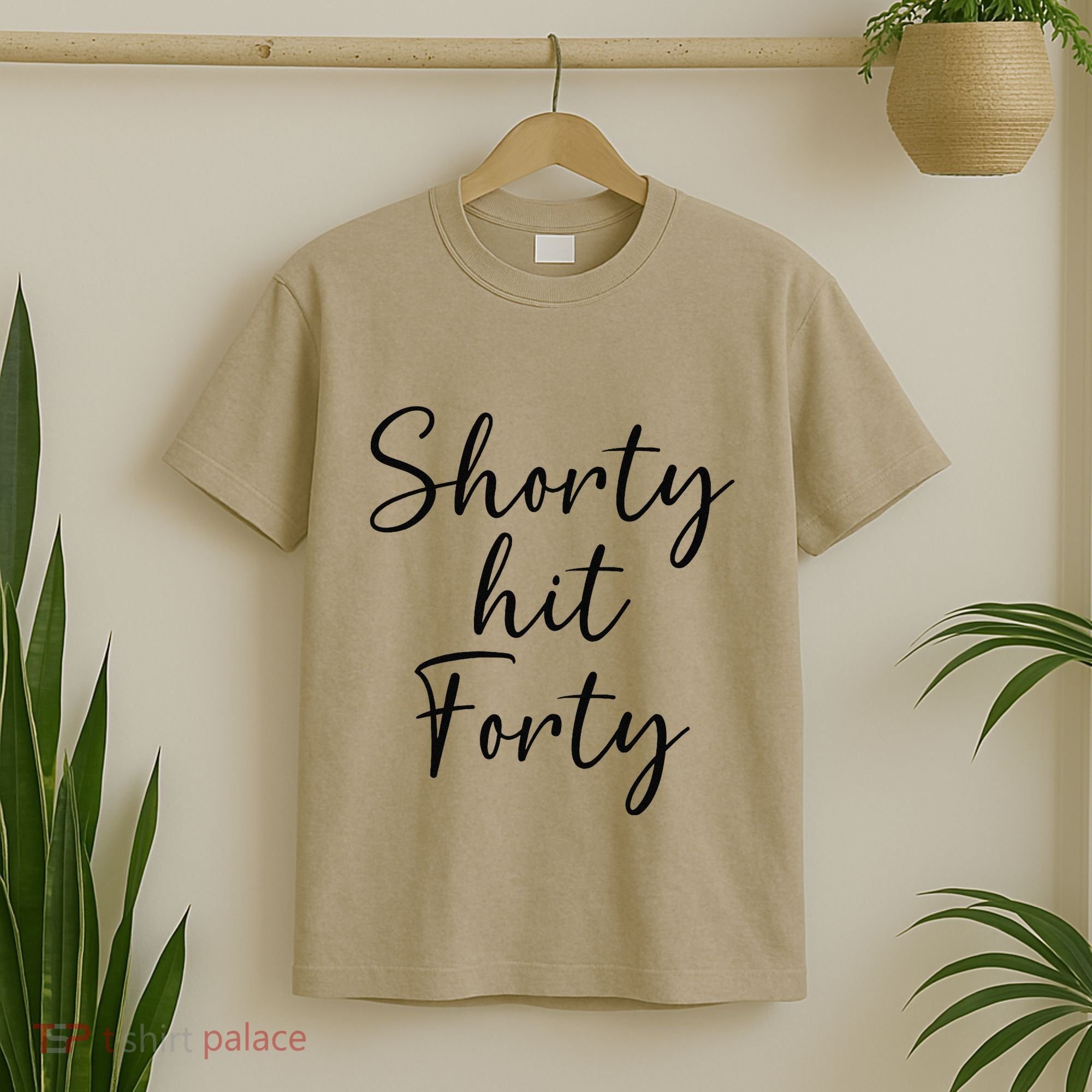 Shorty Hit Forty 40th Birthday Shorty Hit 40 Women Gift T-Shirt