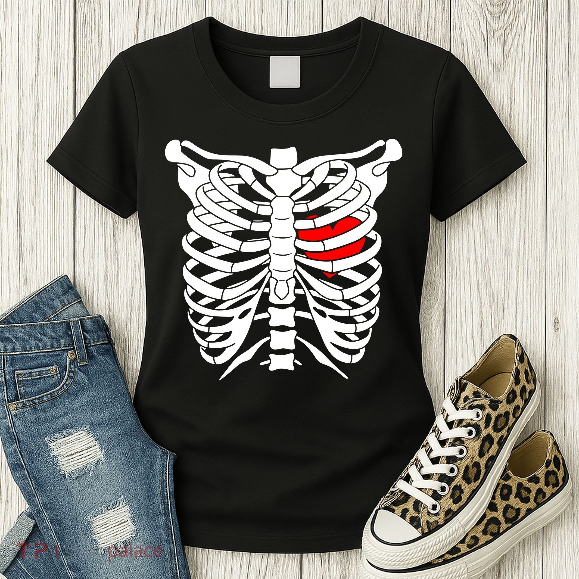 Skeleton Heart Ribcage Halloween Love Costume Idea Women's T-Shirt
