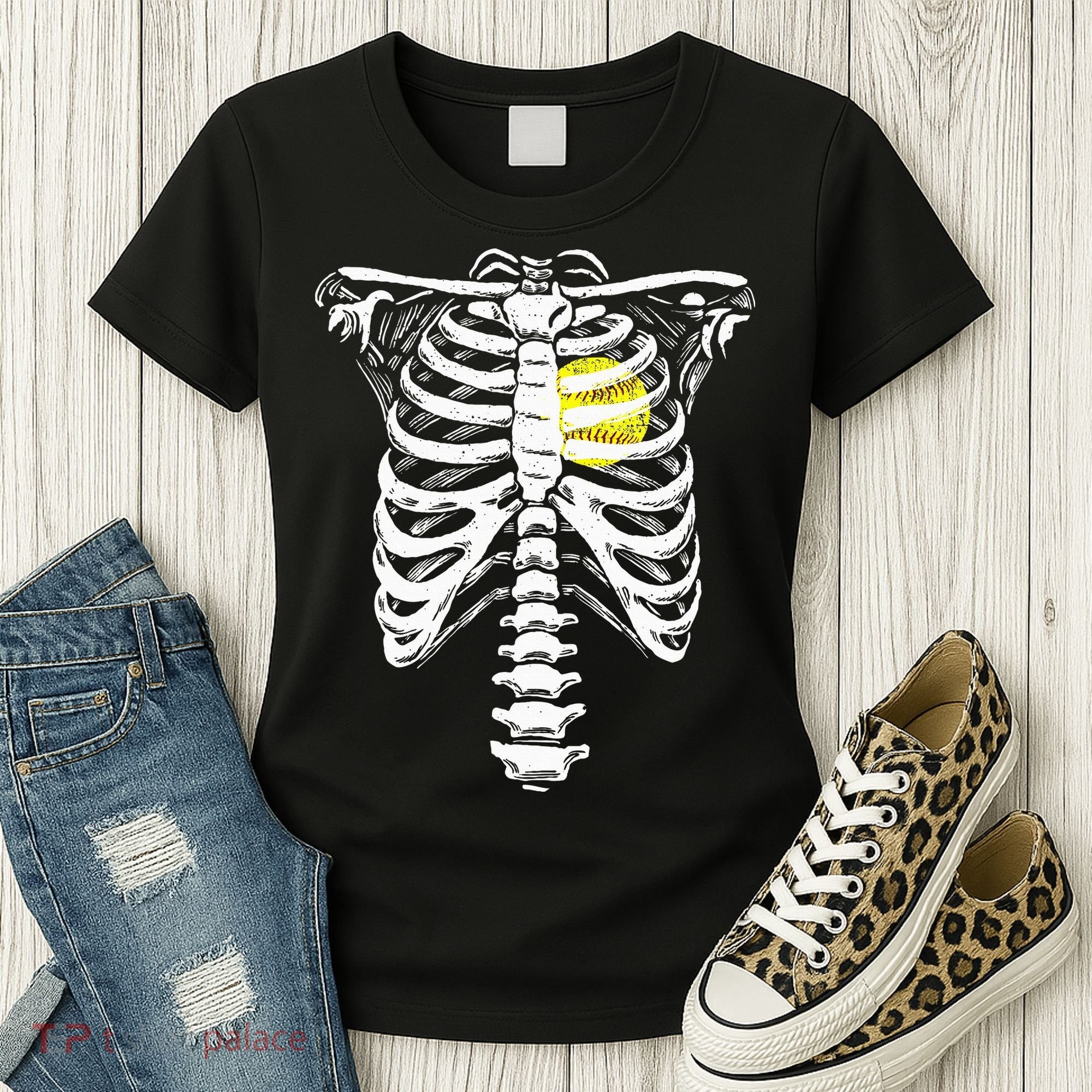 Softball Heart Skeleton Rib Cage Halloween Love Softball Women's T-Shirt