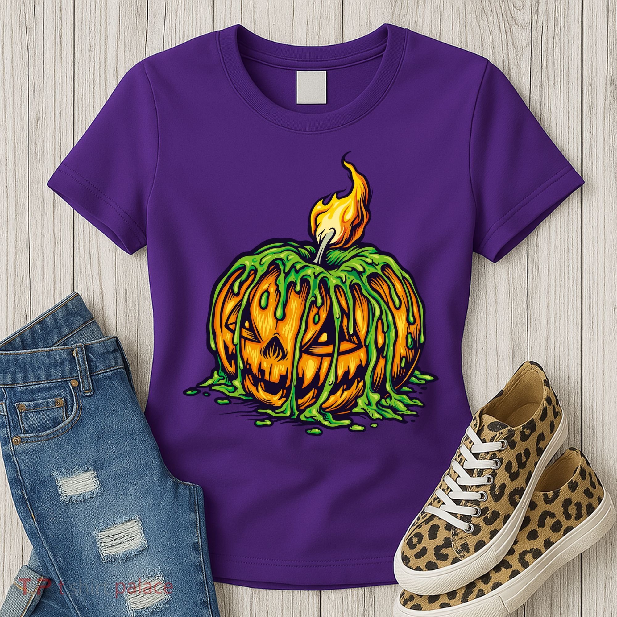 Spooky Halloween Scary Pumpkins Candle Women's T-Shirt
