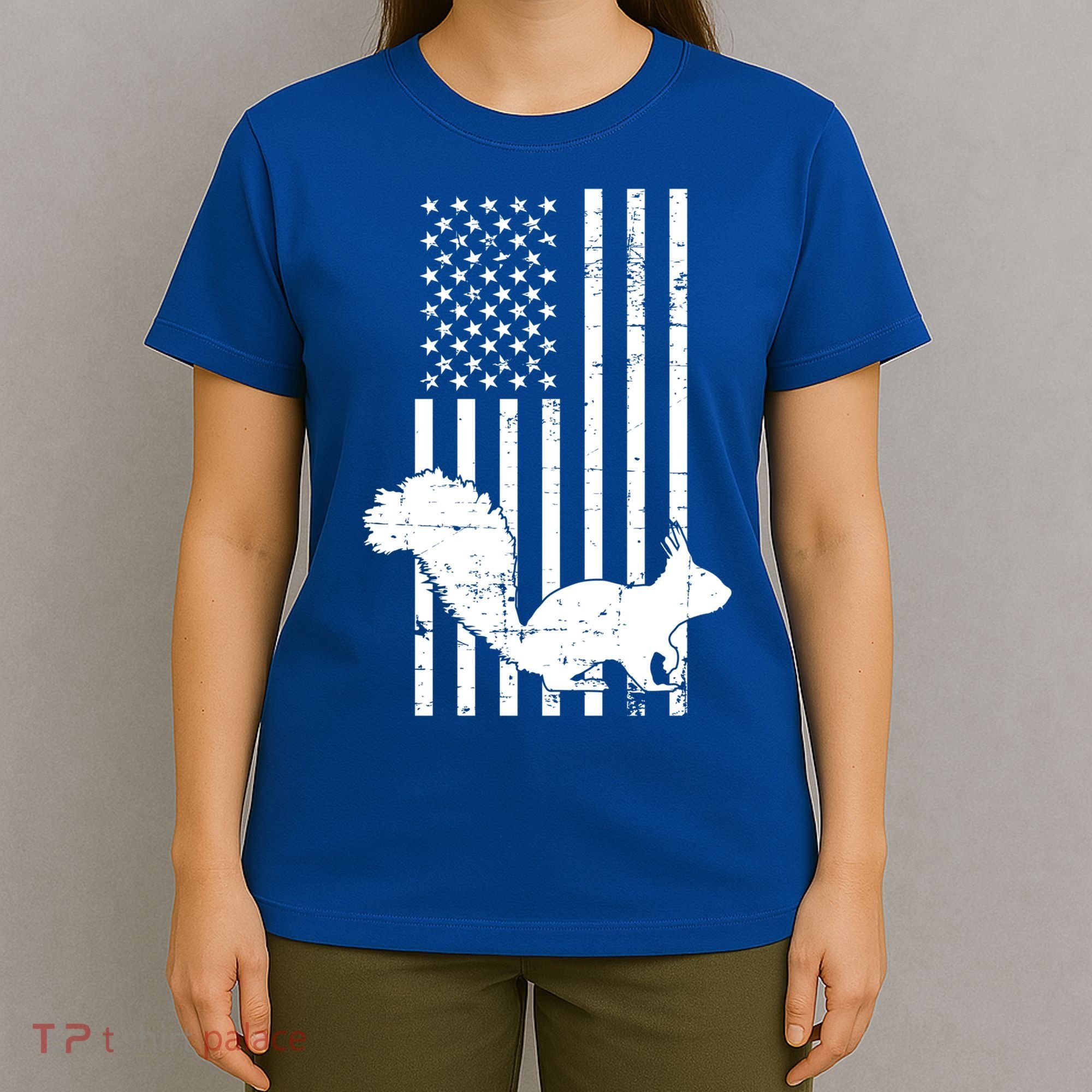 Squirrel Hunting Us Flag Squirrel Hunter Great Gift T-Shirt