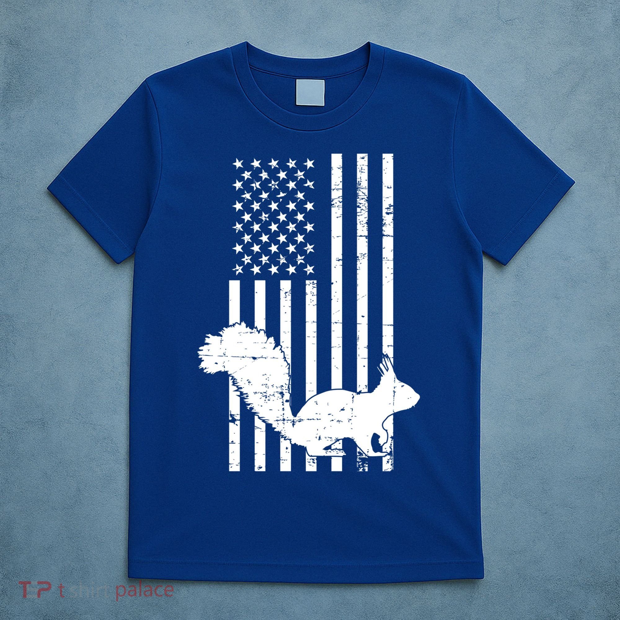 Squirrel Hunting Us Flag Squirrel Hunter Great Gift T-Shirt