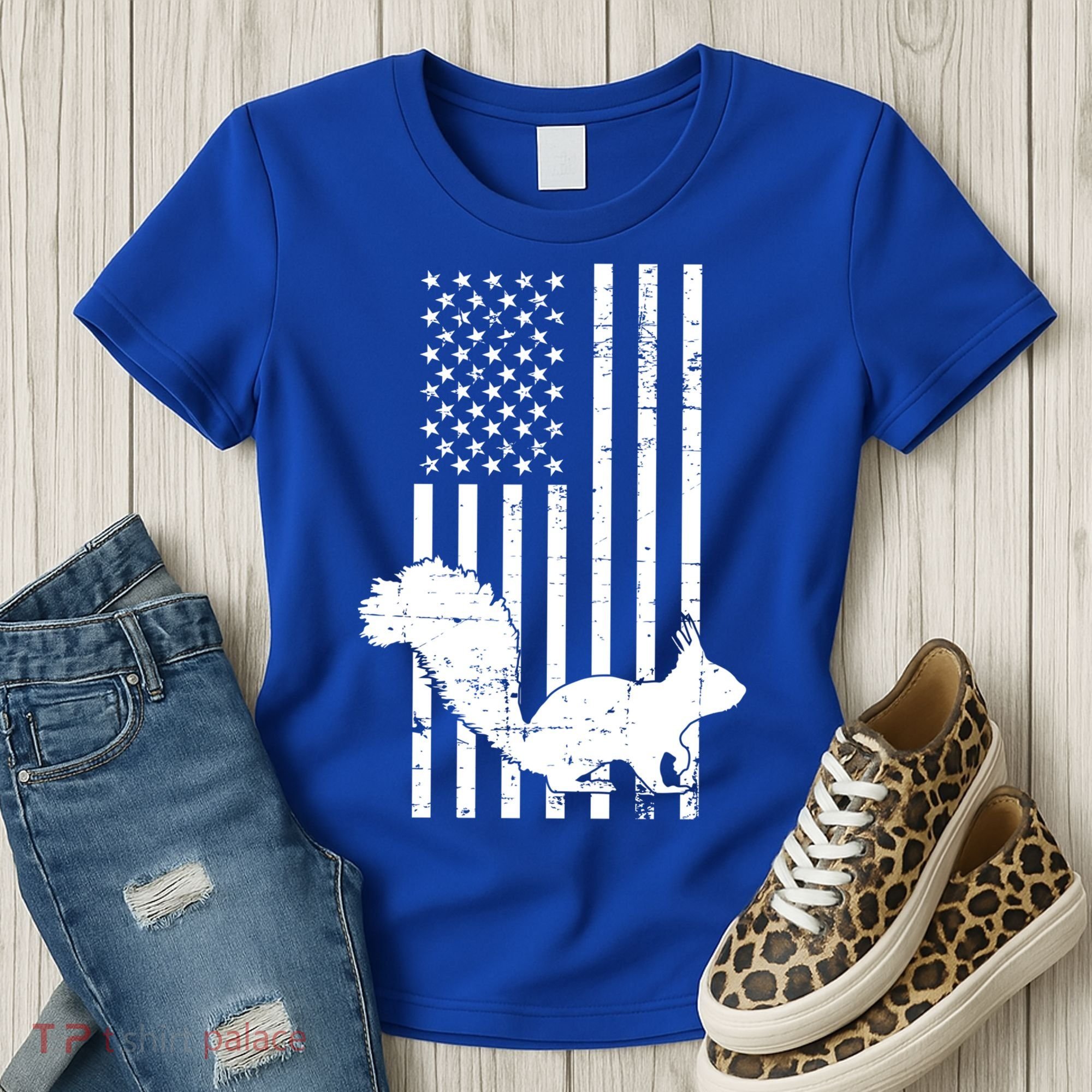Squirrel Hunting Us Flag Squirrel Hunter Great Gift Women's T-Shirt