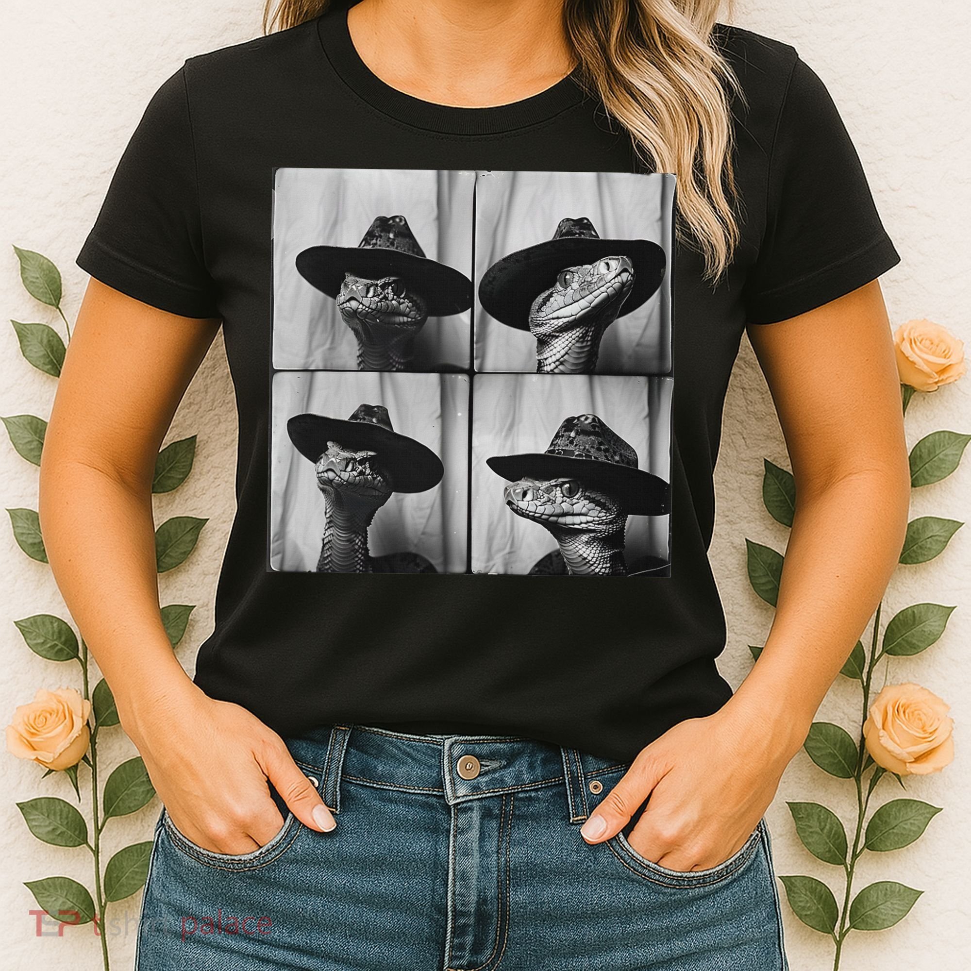 Snake In Cowboy Hat Funny Animal Photobooth Snake Owner Women's T-Shirt