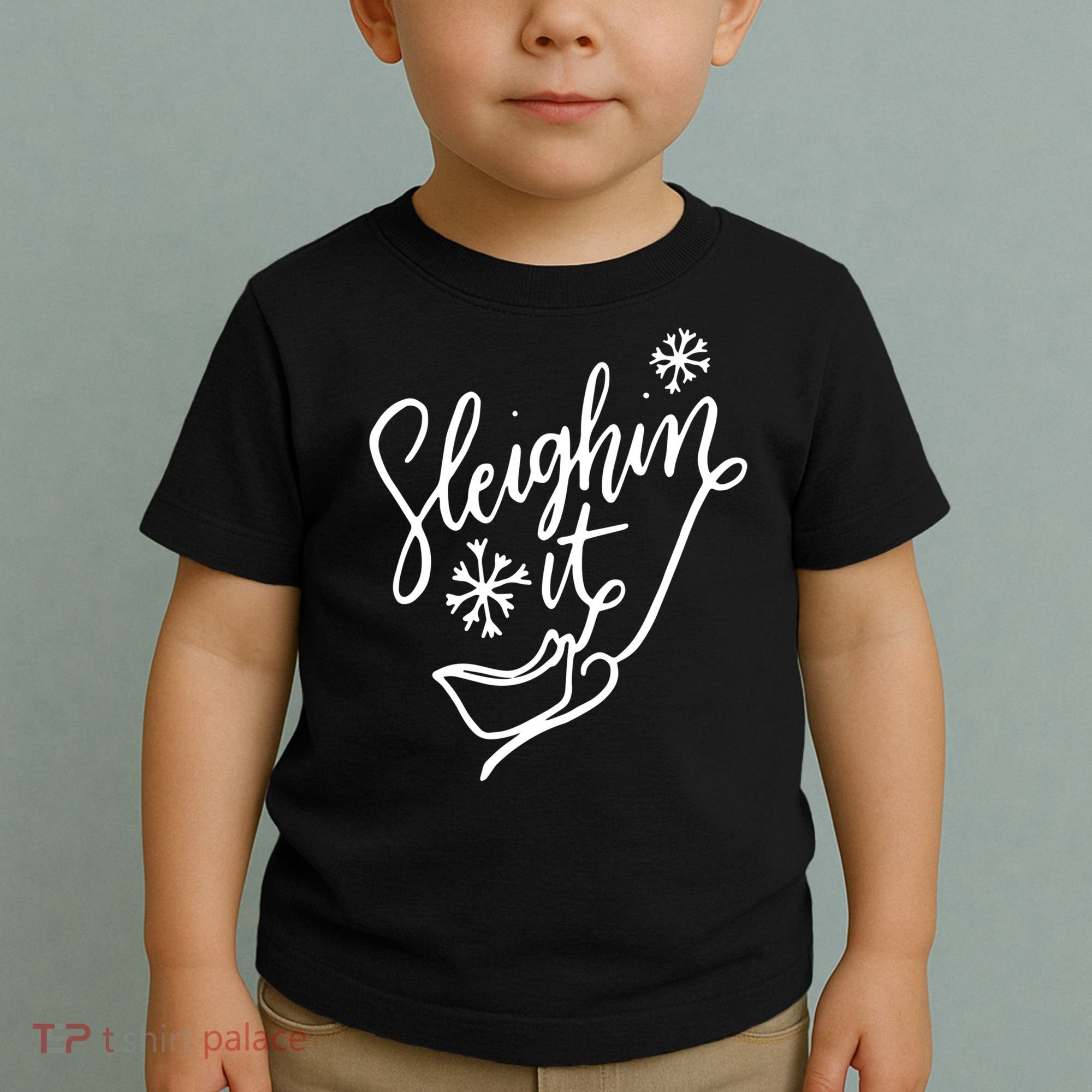 Sleighin It Funny Christmas Pun Sleighing Santa Sleigh Xmas Toddler T-Shirt
