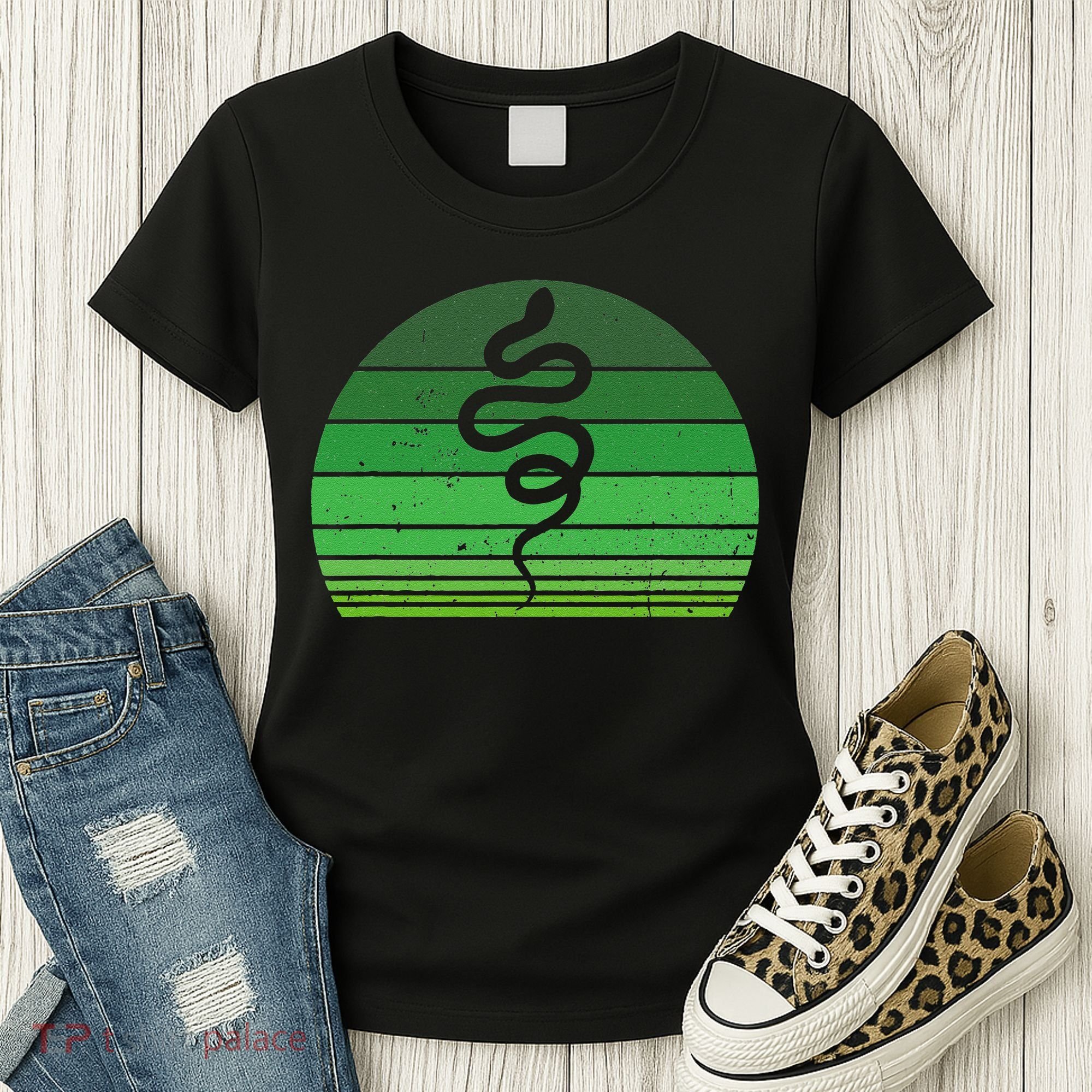 Snake Irish Lucky Green Shamrock Clover St Patricks Day Women's T-Shirt