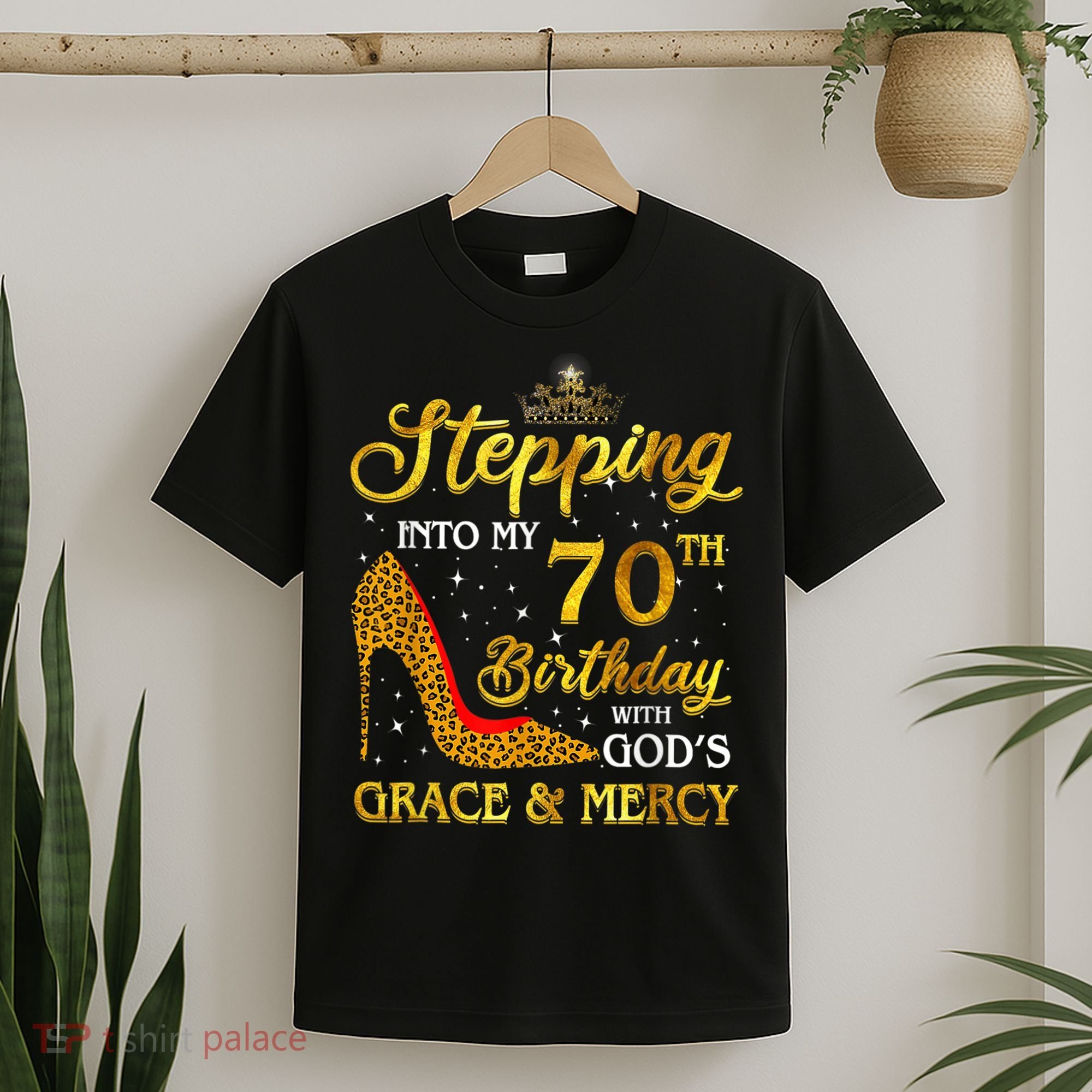 Stepping Into My 70th Birthday Gift Girls WoM.e.n 70 Year Old T-Shirt