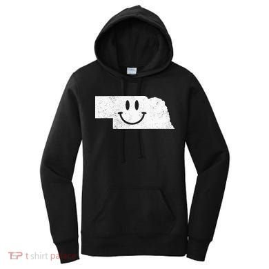 Smiling In NE – Funny Nebraska Happy Face Women's Hoodie