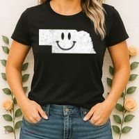 Smiling In NE – Funny Nebraska Happy Face Women's T-Shirt thumb 2