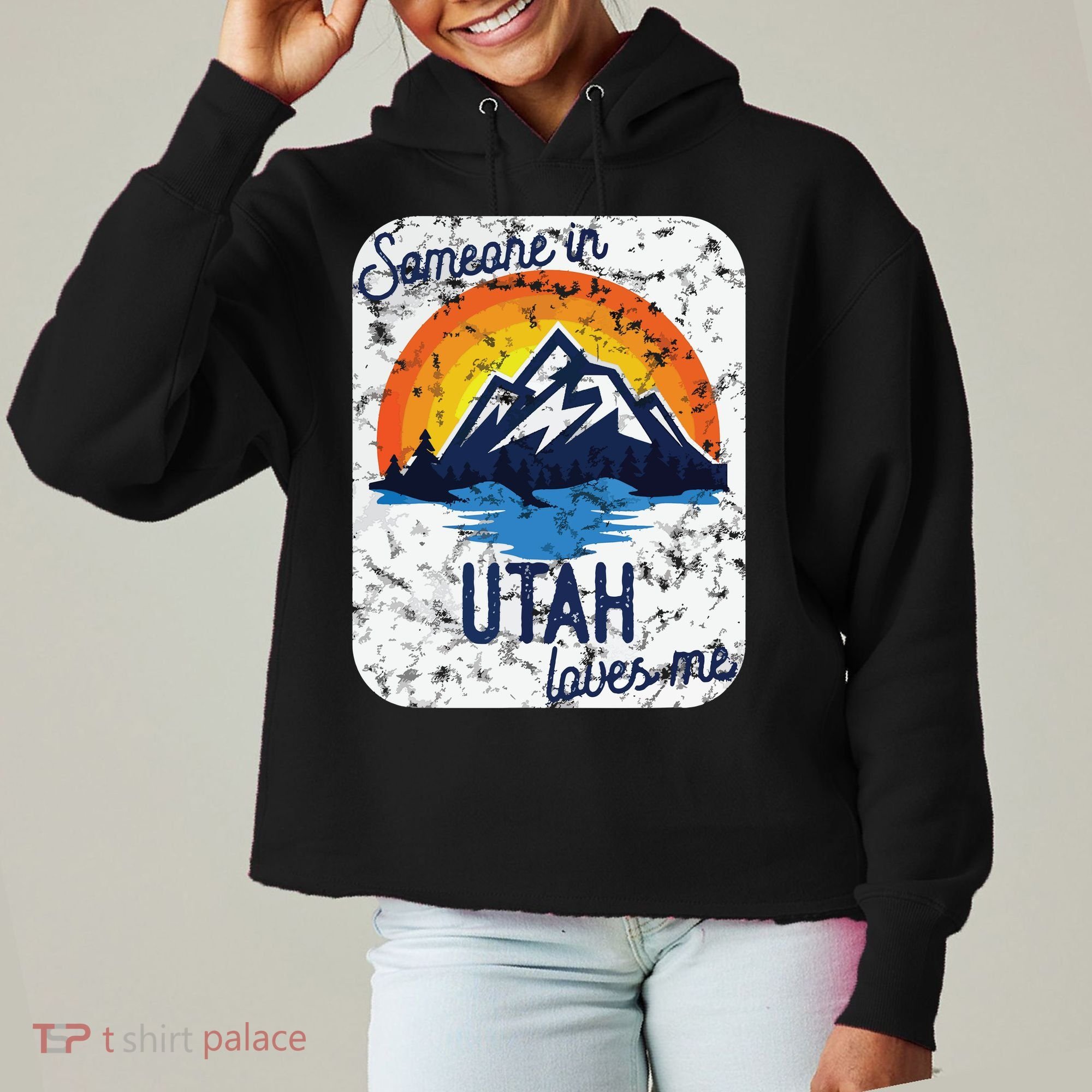 Someone In Utah Loves Me Ladies Heavyweight Boxy Pullover Hoodie